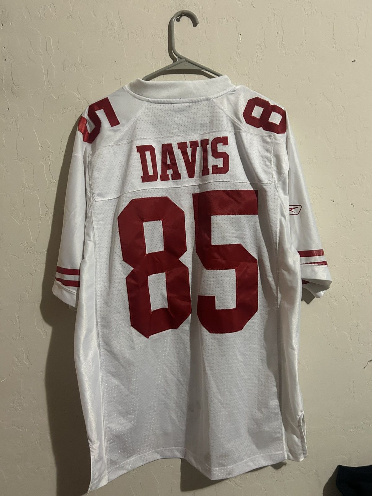 Reebok Vintage Vernon Davis San Francisco 49ers Jersey #85 Size M Size US M / EU 48-50 / 2 - 3 Thumbnail