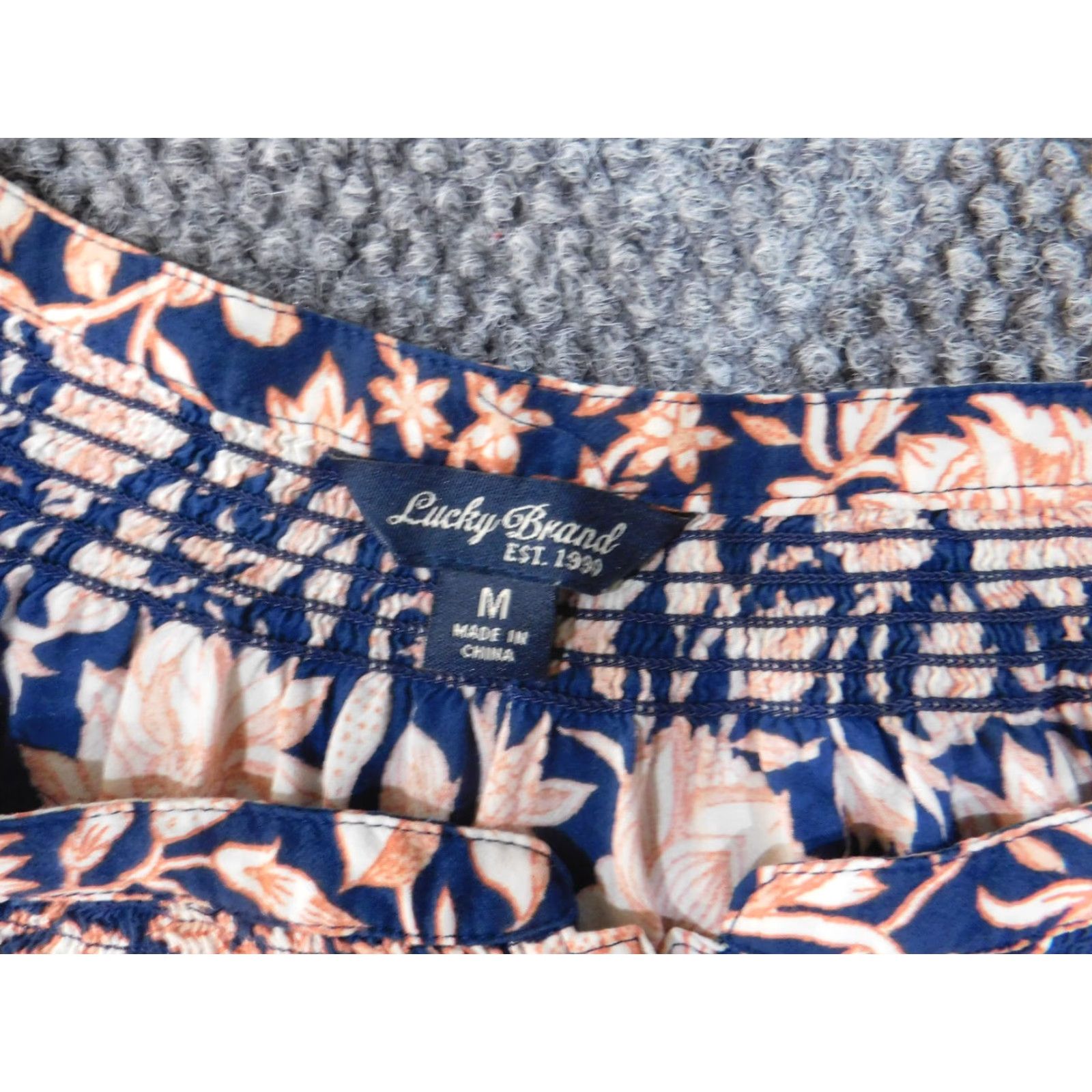 Lucky Brand Lucky Brand Button-Up Shirt Womens Medium Blue Floral Cotton Rayon Casual Coastal Size M / US 6-8 / IT 42-44 - 4 Thumbnail