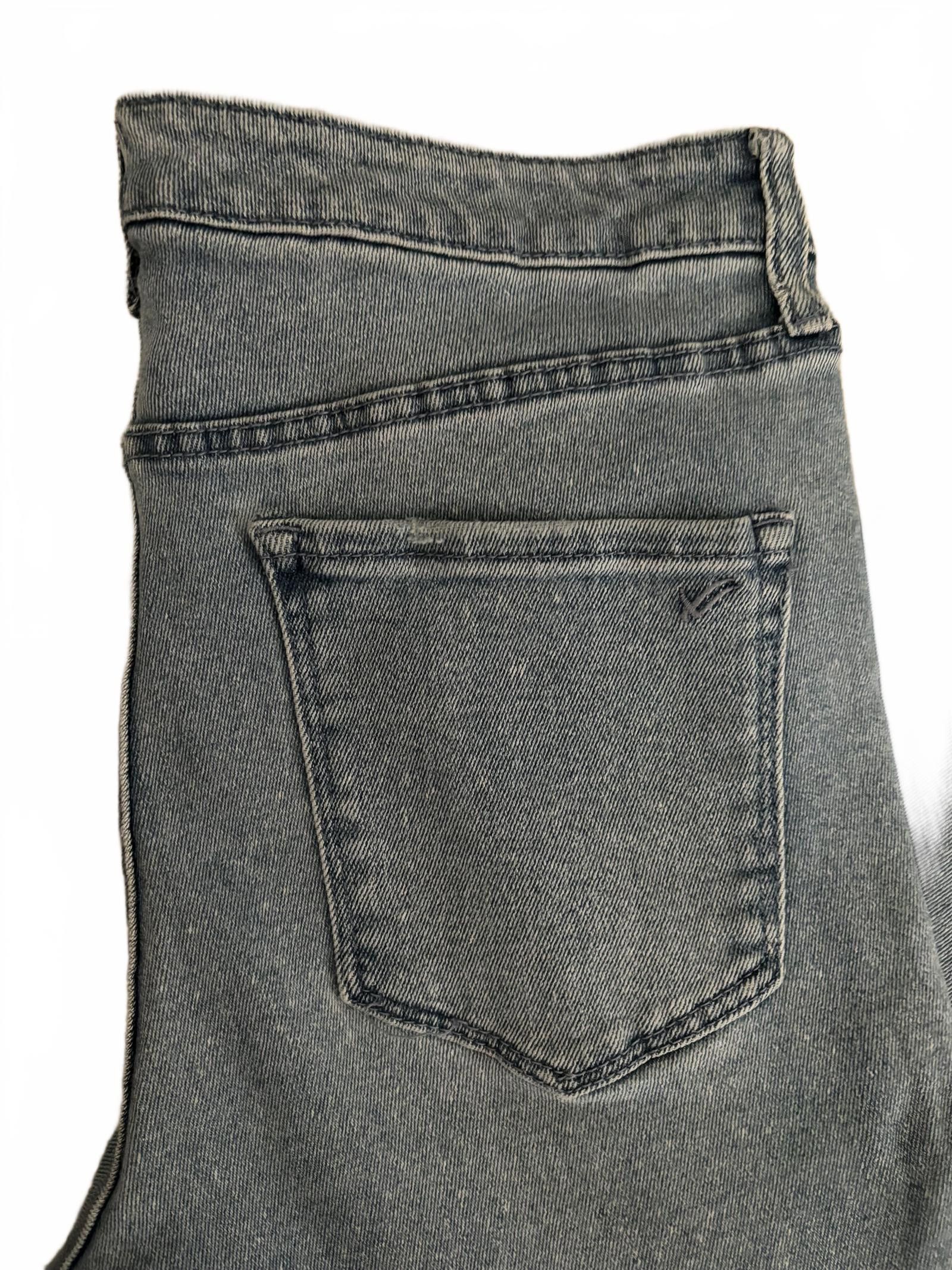 William Rast NWOT y2K WILLIAM RAST High Rise Distressed Jeans - Size 31 Size 31" - 2 Thumbnail