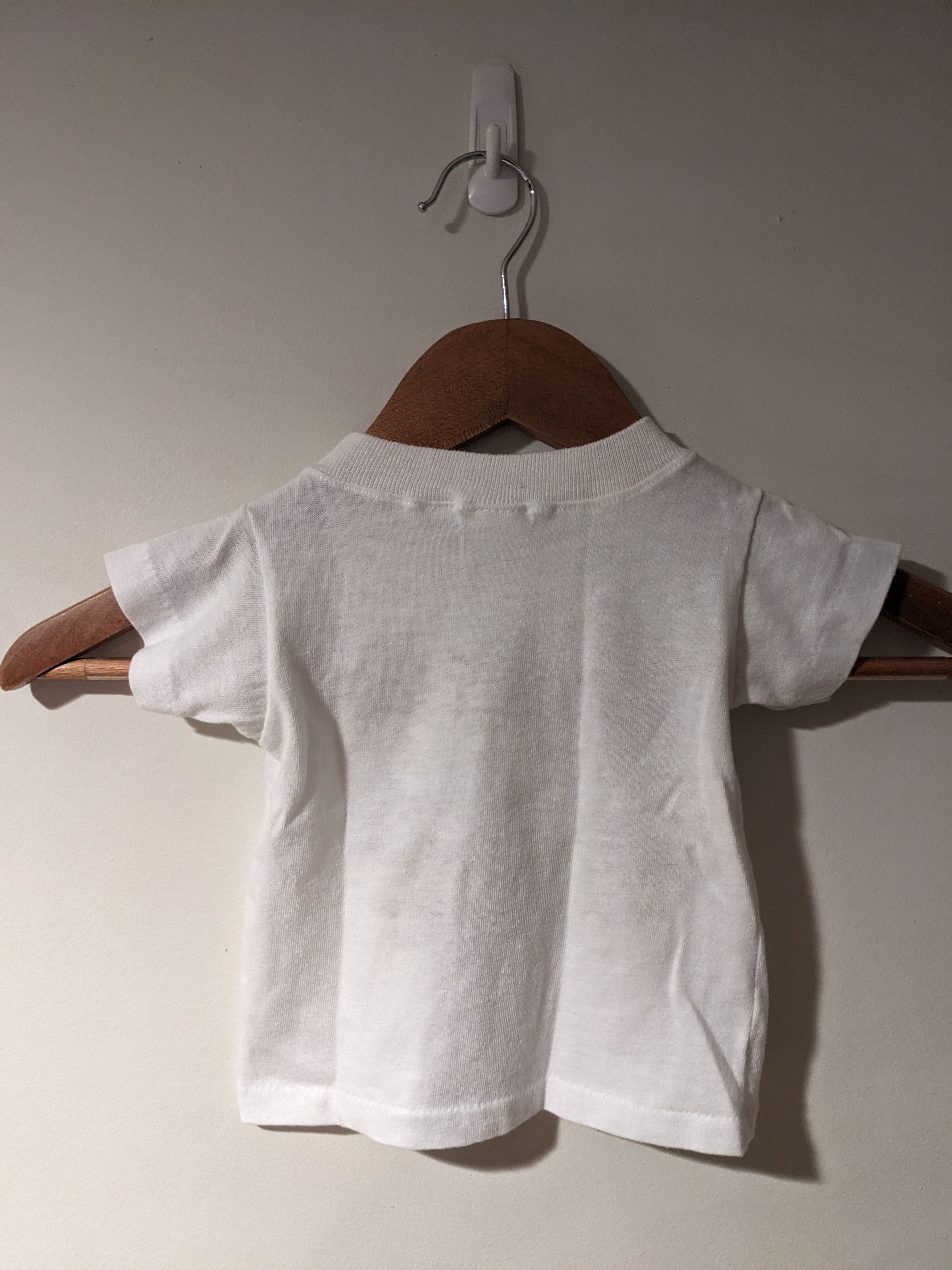 Vintage Vintage 1989 Hershey Kiss is Beary Size 2 Kids T-Shirt Size US M / EU 48-50 / 2 - 6 Thumbnail