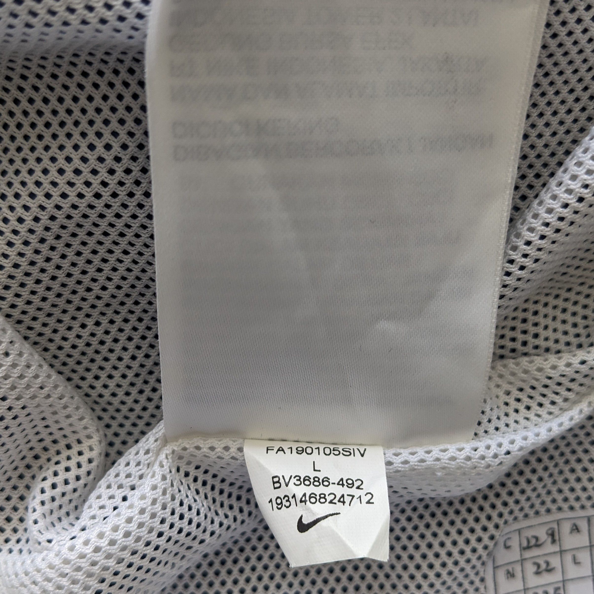 Nike Vintage NIKE Sportswear Brand Jacket Size US XL / EU 56 / 4 - 10 Thumbnail