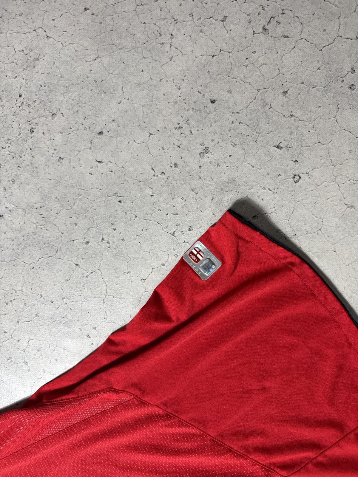 Umbro Umbro Team England 2004/2006 Vintage Soccer Jersey Size US M / EU 48-50 / 2 - 12 Thumbnail