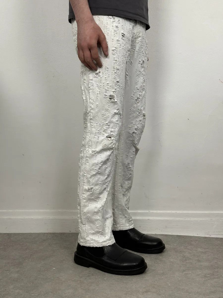 Versace 2000s Versace White Distressed Denim Jeans Size US 32 / EU 48 - 2 Thumbnail