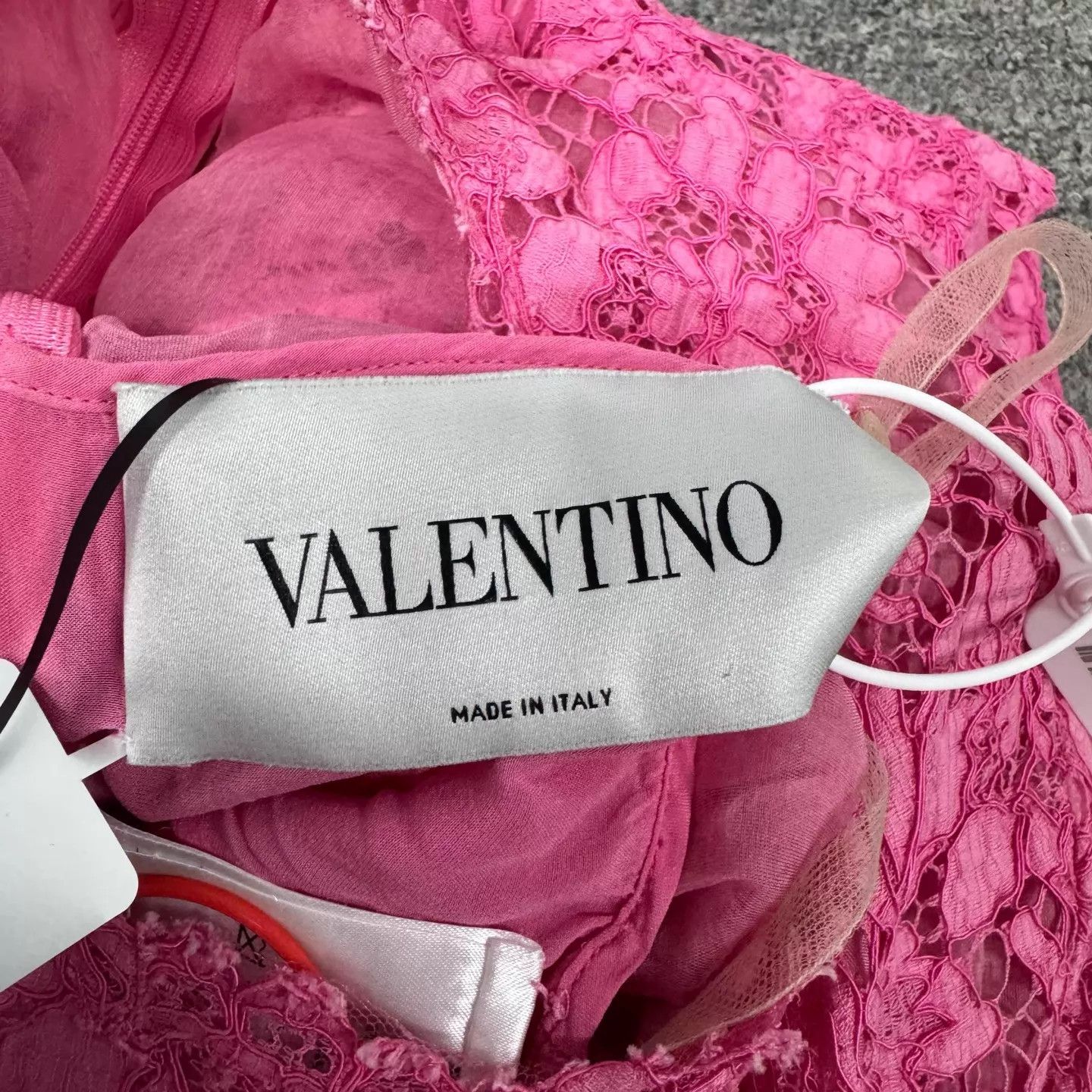 Valentino Valentino Fluo Magenta Floral Lace short-sleeve waist dress Size XS / US 0-2 / IT 36-38 - 4 Thumbnail
