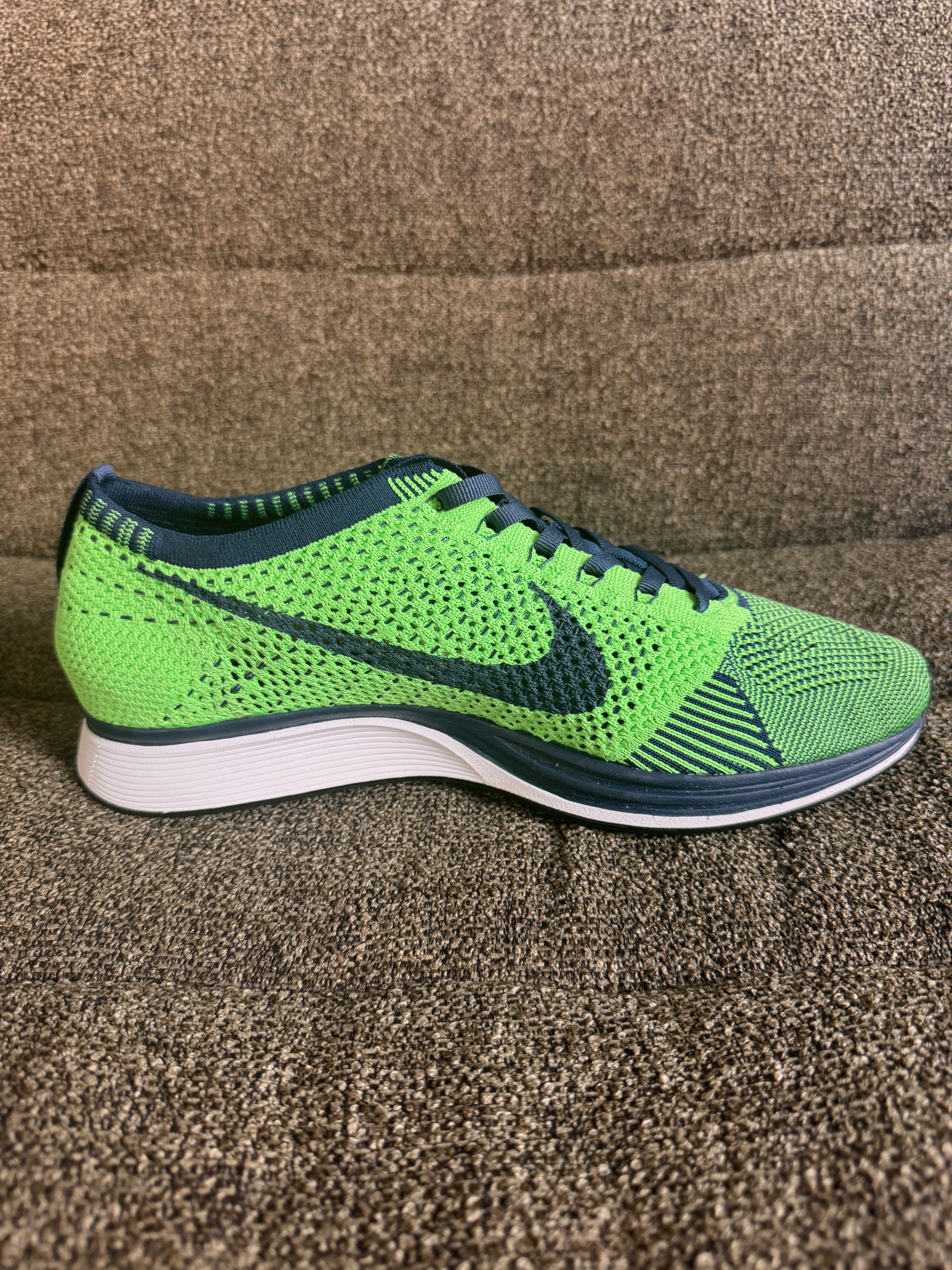 Nike Flyknit Racer Brave Blue/Poison Green Size US 9.5 / EU 42-43 - 2 Thumbnail