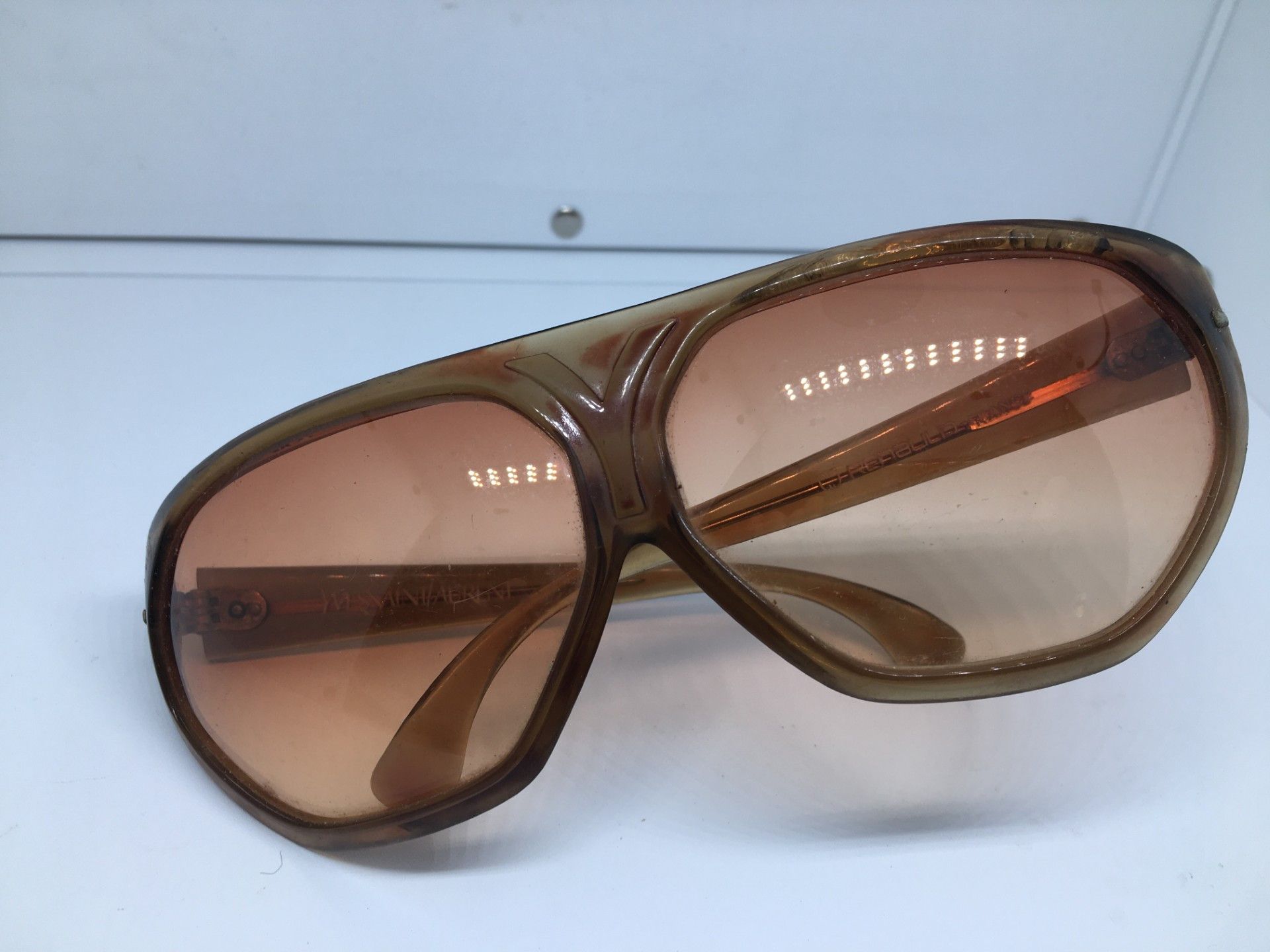 Yves Saint Laurent '71 MOD YVES SAINT LAURENT X RENAULD FRANCE SUNGLASSES RARE Size ONE SIZE - 3 Thumbnail
