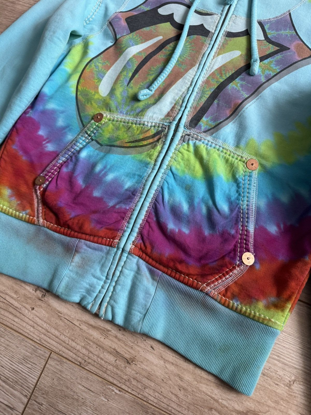 True Religion True Religion x Rolling Stones Zip Hoodie – Size L – Tie Dye Size US L / EU 52-54 / 3 - 6 Thumbnail