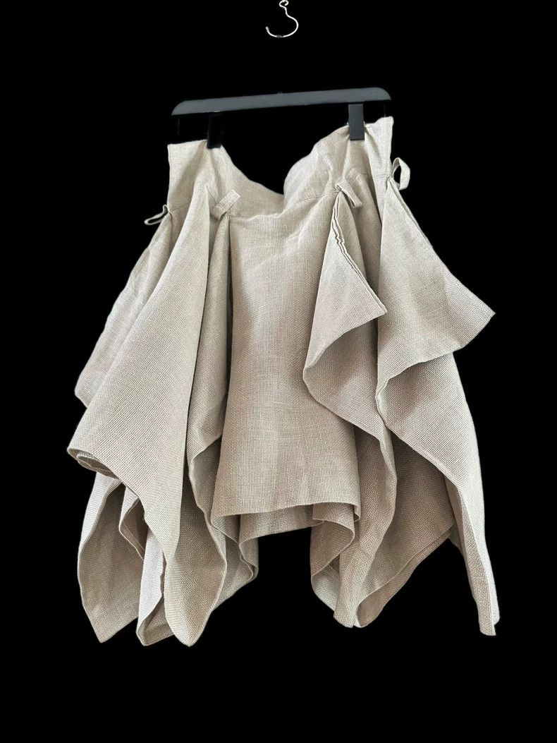 Issey Miyake Issey Miyake size:M White three-dimensional layering skirt Size 23" - 1 Thumbnail