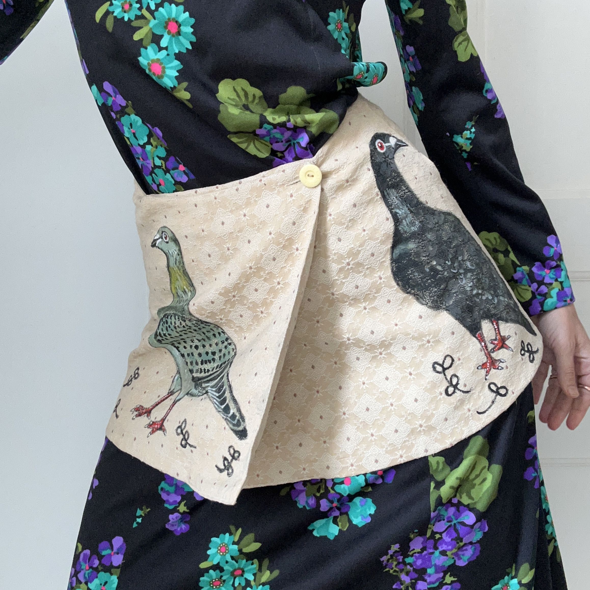 Custommade Custommade Hand Painted Pigeon Cotton Mini Skirt Size 27" / US 4 / IT 40 - 7 Thumbnail