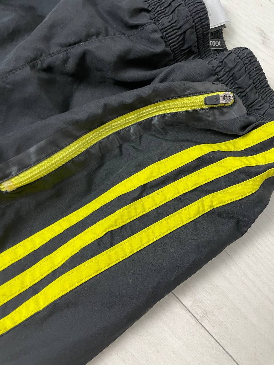 Adidas Vintage Adidas Liverpool 2010 2011 Jacket Pants Tracksuit Size US M / EU 48-50 / 2 - 22 Thumbnail