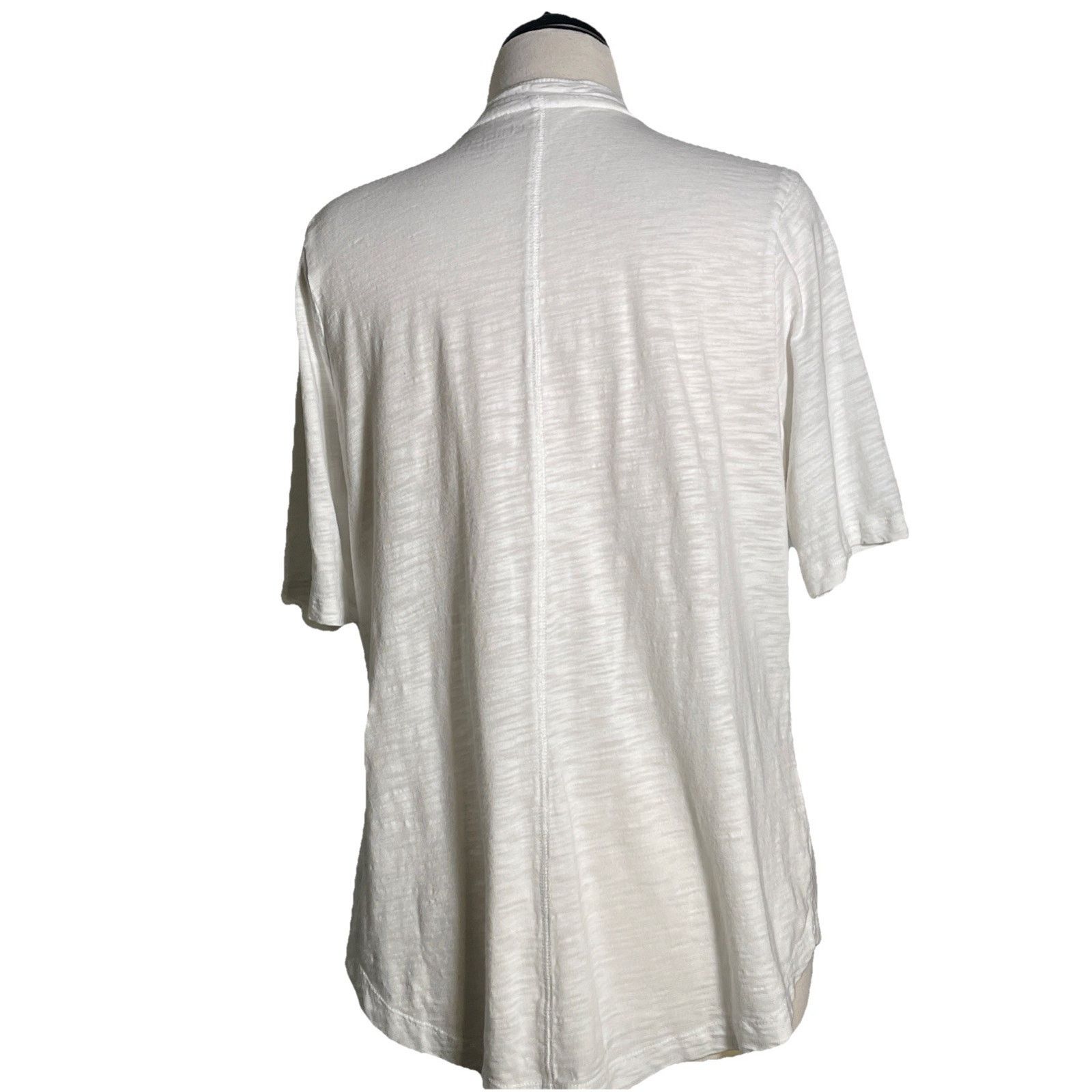 Chicos Chicos Ladies Size 2/L Top White V-neck Size L / US 10 / IT 46 - 4 Thumbnail