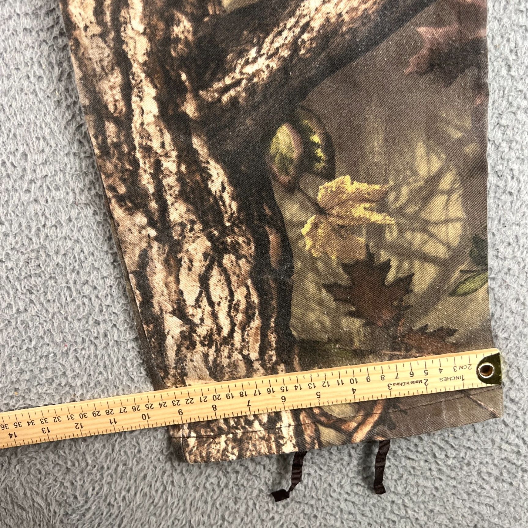 Vintage Magellan Outdoors Pants Mens Large Camo Realtree Cargo Hunting Utility Mens Pants Camouflage Brown Cotton Blend Zip Front Pockets 32 In Inseam Size US 33 - 2 Thumbnail