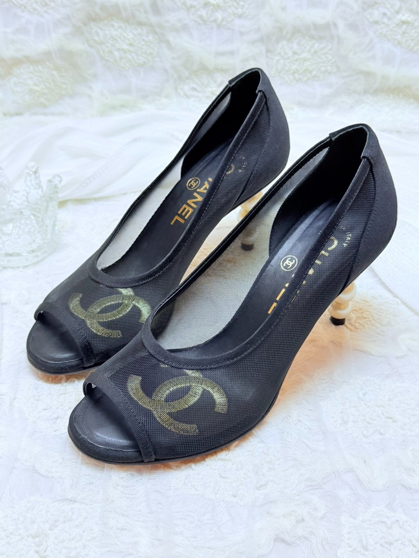 Chanel Chanel Black Lowtop Sneakers us_5 Women Size US 5 / IT 35 - 1 Thumbnail