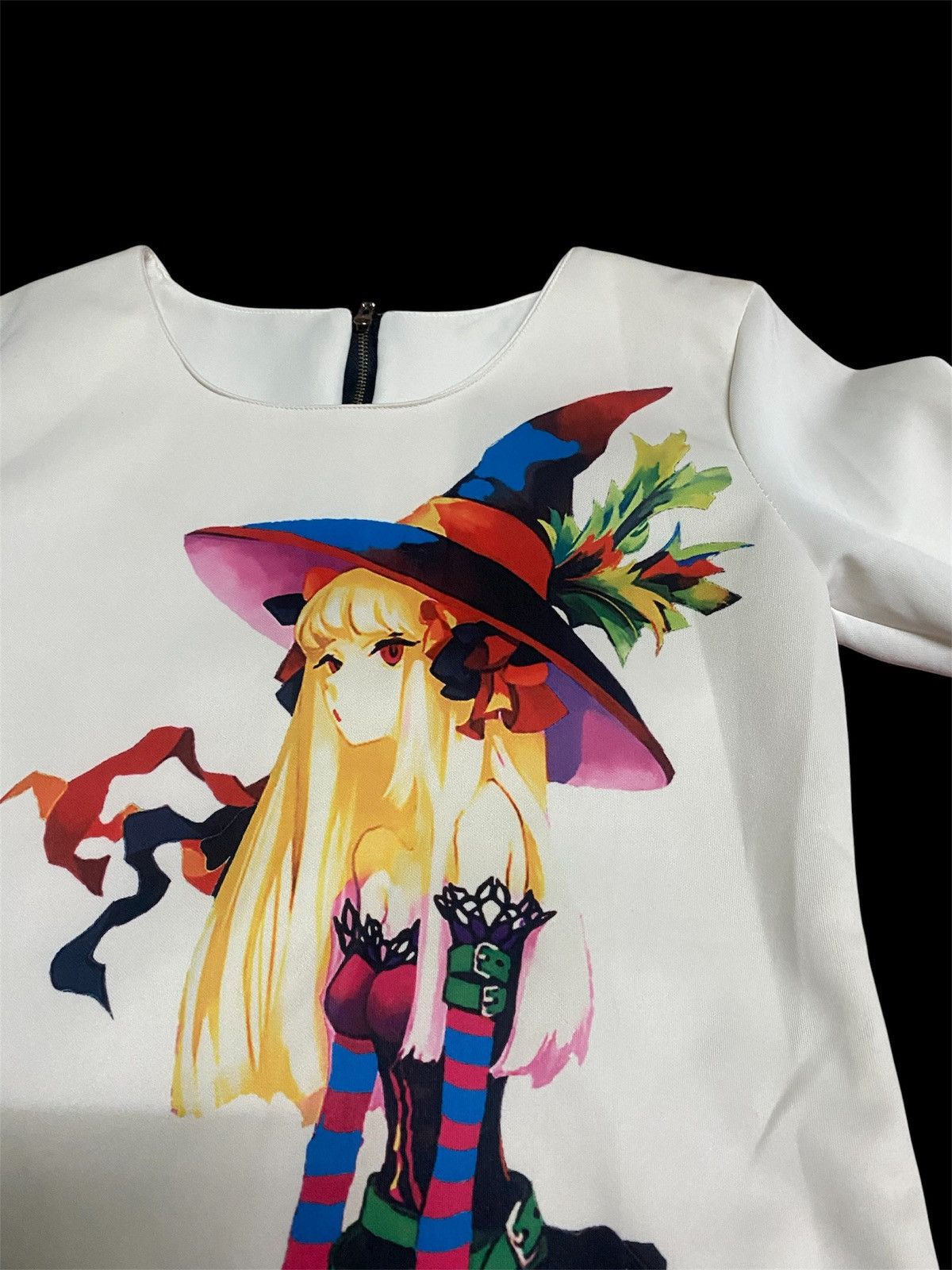 Other ✨ Enchanting Anime White Graphic Witch Girl Long-Sleeve Size M / US 6-8 / IT 42-44 - 2 Thumbnail