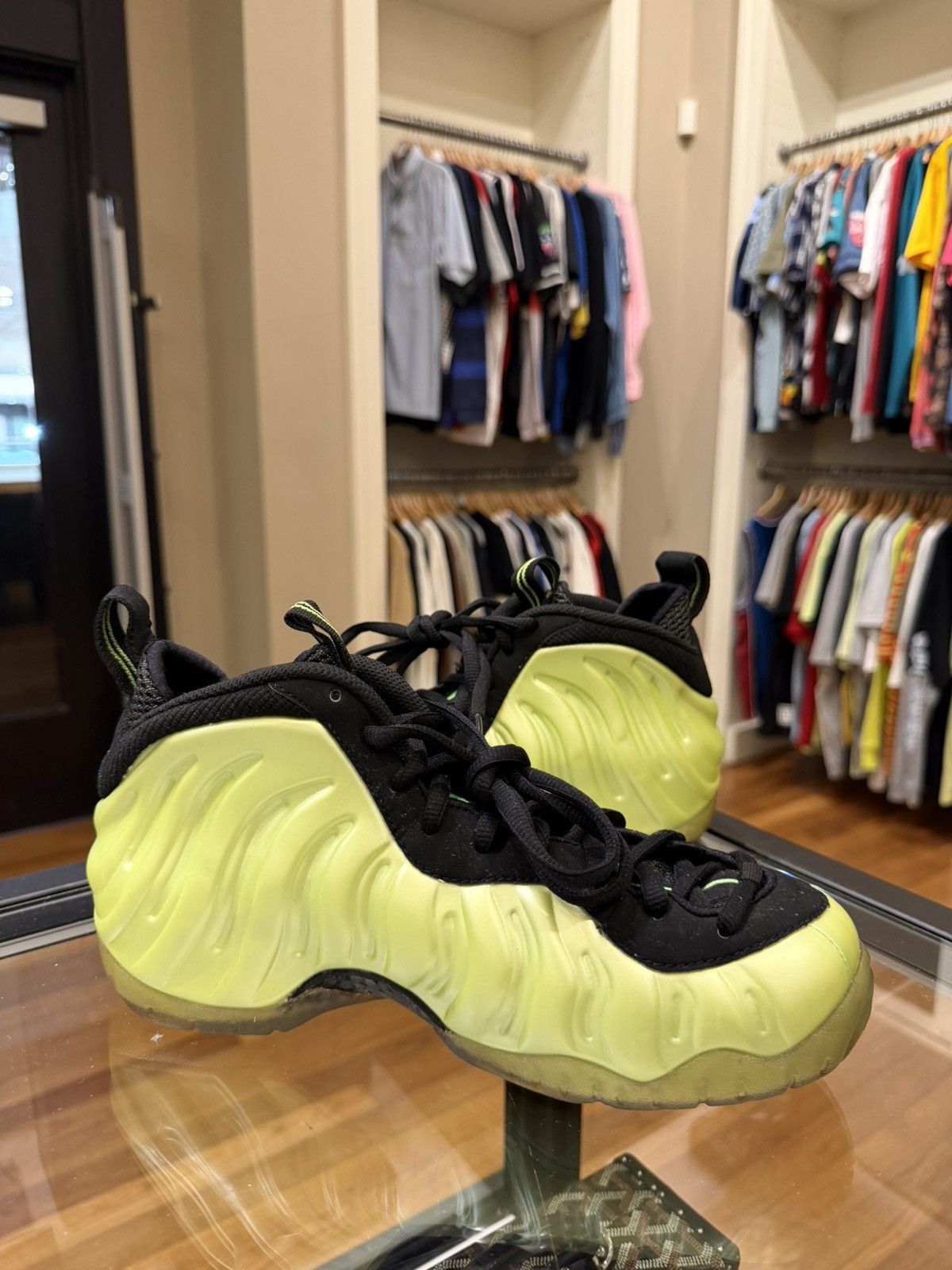 Nike Nike Air Foamposite Pro ‘Electric Green’ (2010) Size US 8 / EU 41 - 2 Thumbnail