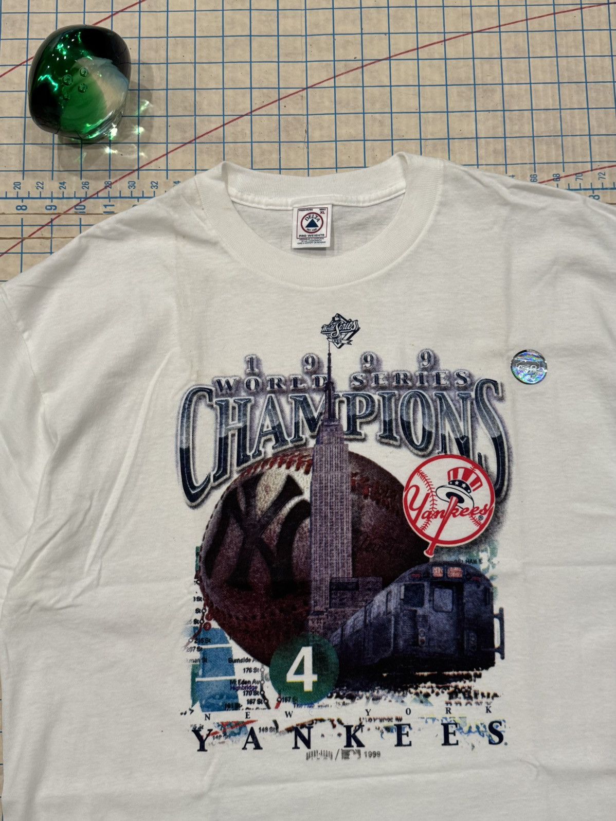 New York Yankees 1999 World Series Championship Tee New York Yankees Mens XL Size US XL / EU 56 / 4 - 4 Thumbnail