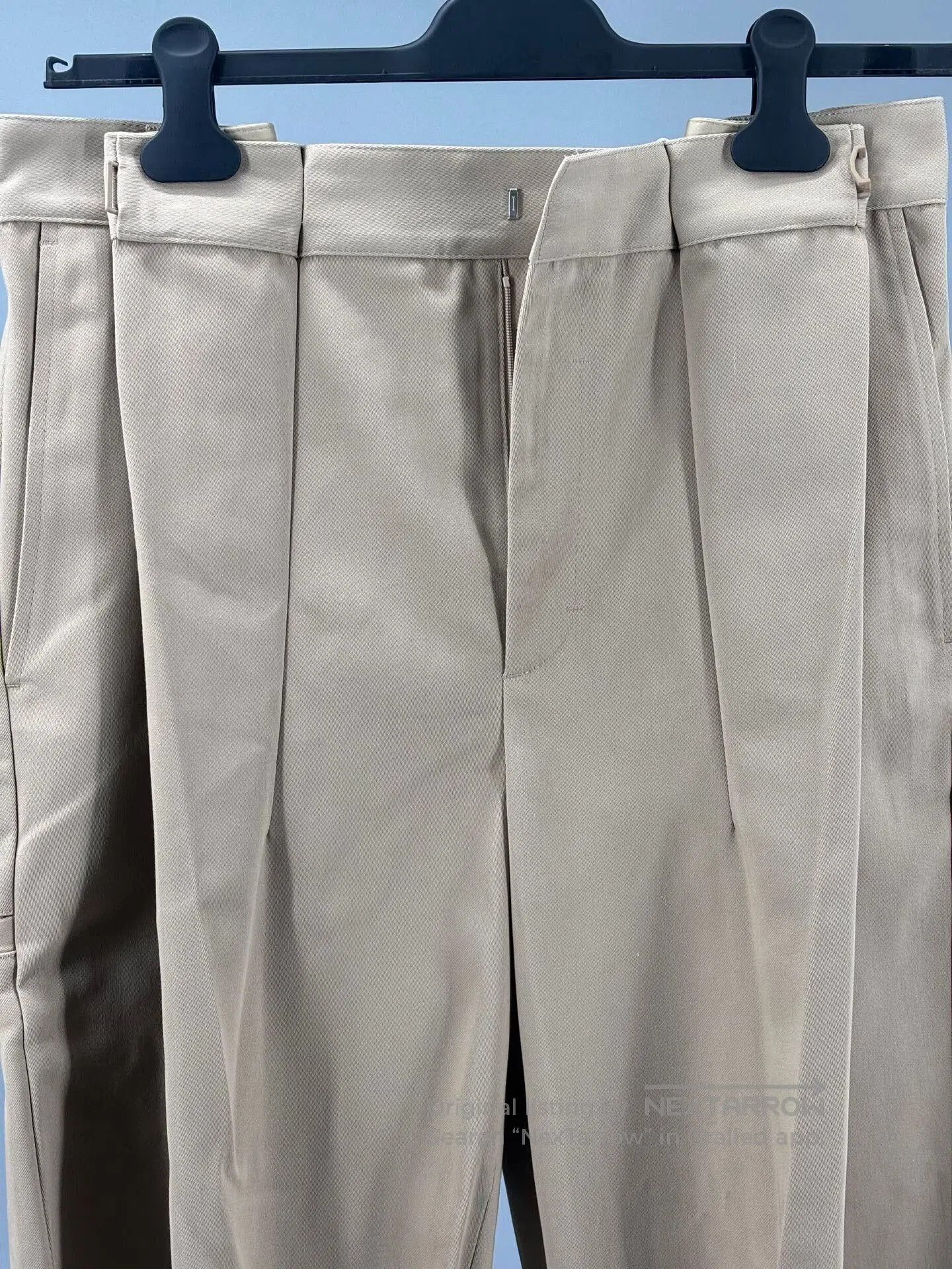 Givenchy Givenchy Men's Pleated Knee-Length Pants. Size US 30 / EU 46 - 3 Thumbnail