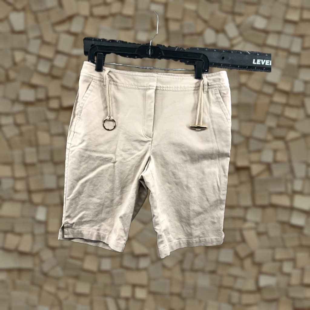 Charter Club VINTAGE Charter Club Slit It Up Shorts Womens Size 12 Mid Rise Beige Medium Wash Slit Logo 5-Pocket Design Cotton Chino Casual Size 34" / US 12 / IT 48 - 1 Thumbnail