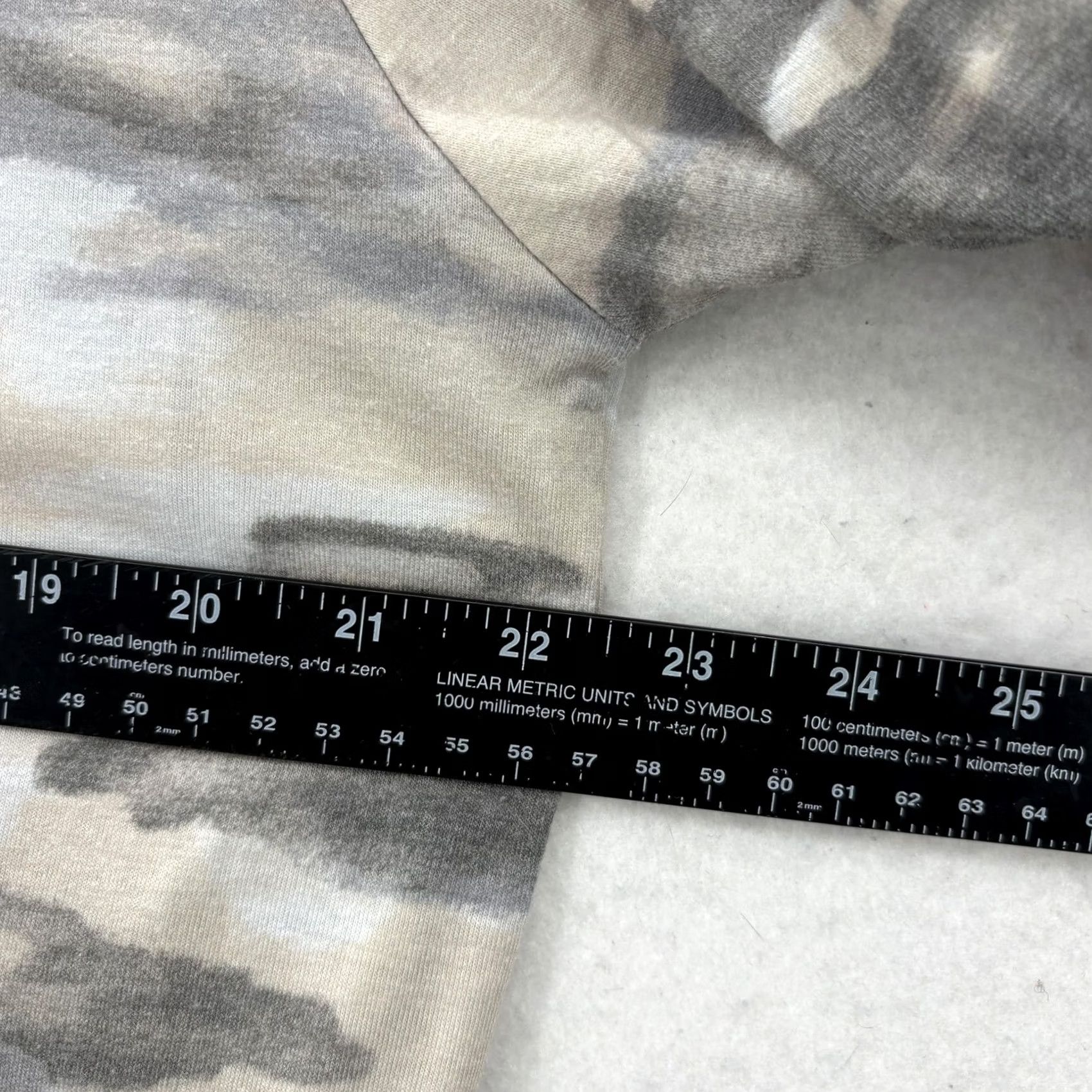 Vintage Huk Performance Fishing Shirt Mens Medium Beige Camo Long Sleeve Pocket Top Size US M / EU 48-50 / 2 - 7 Thumbnail