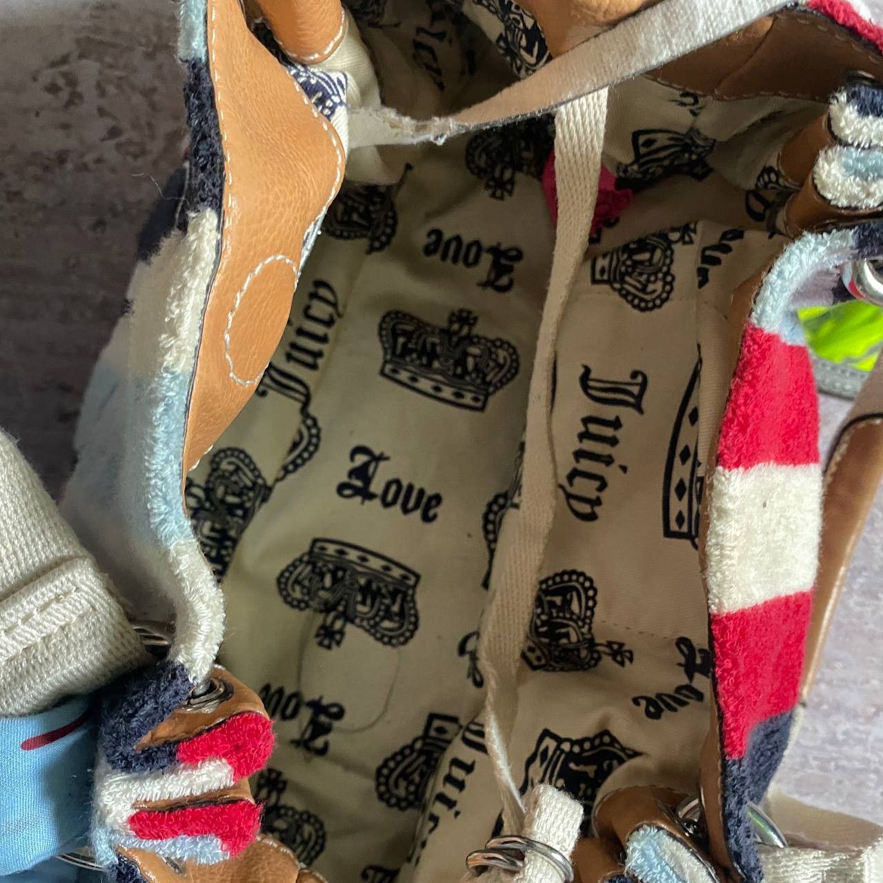 Juicy Couture VINTAGE Y2K JUICY COUTURE VERY RARE AMAZING CUTE VELVET BAG Size ONE SIZE - 5 Thumbnail
