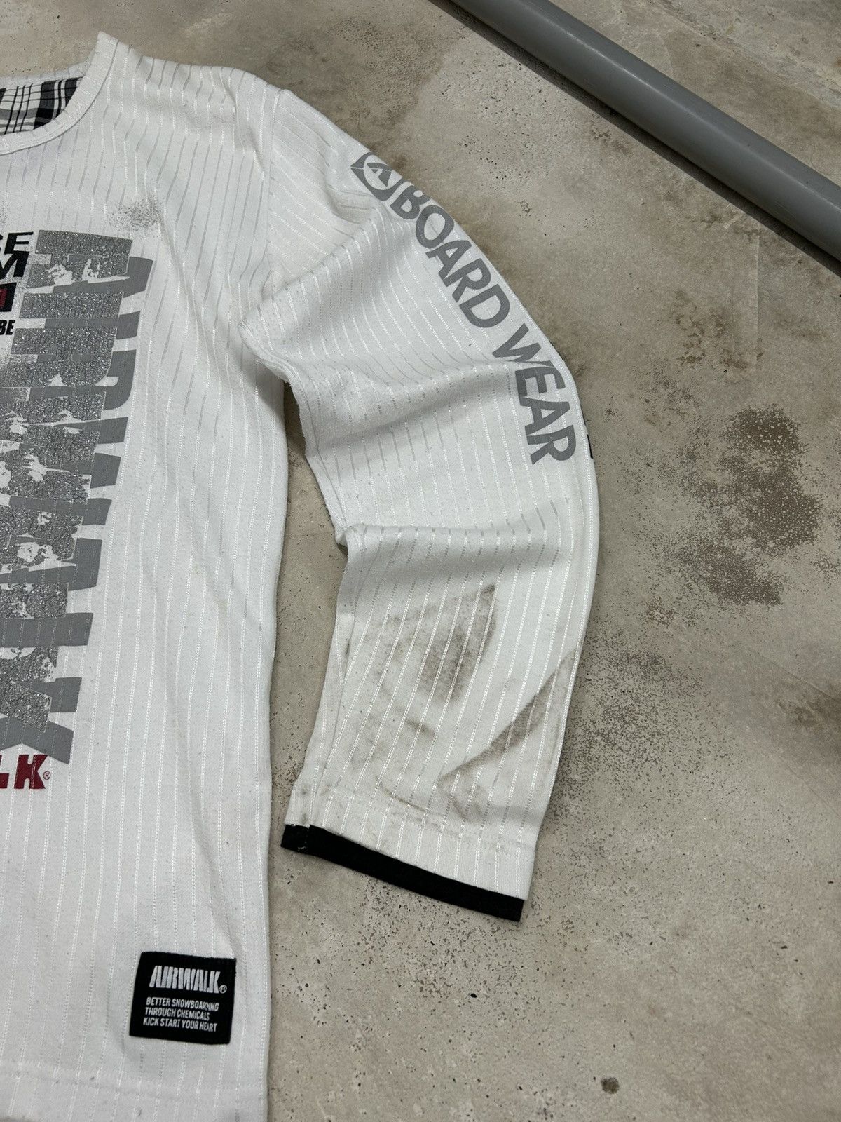 Designer × Japanese Brand Airwalk L/Sleeve Graphic Henley GrungeSkater Boardwear Style Size US L / EU 52-54 / 3 - 5 Thumbnail