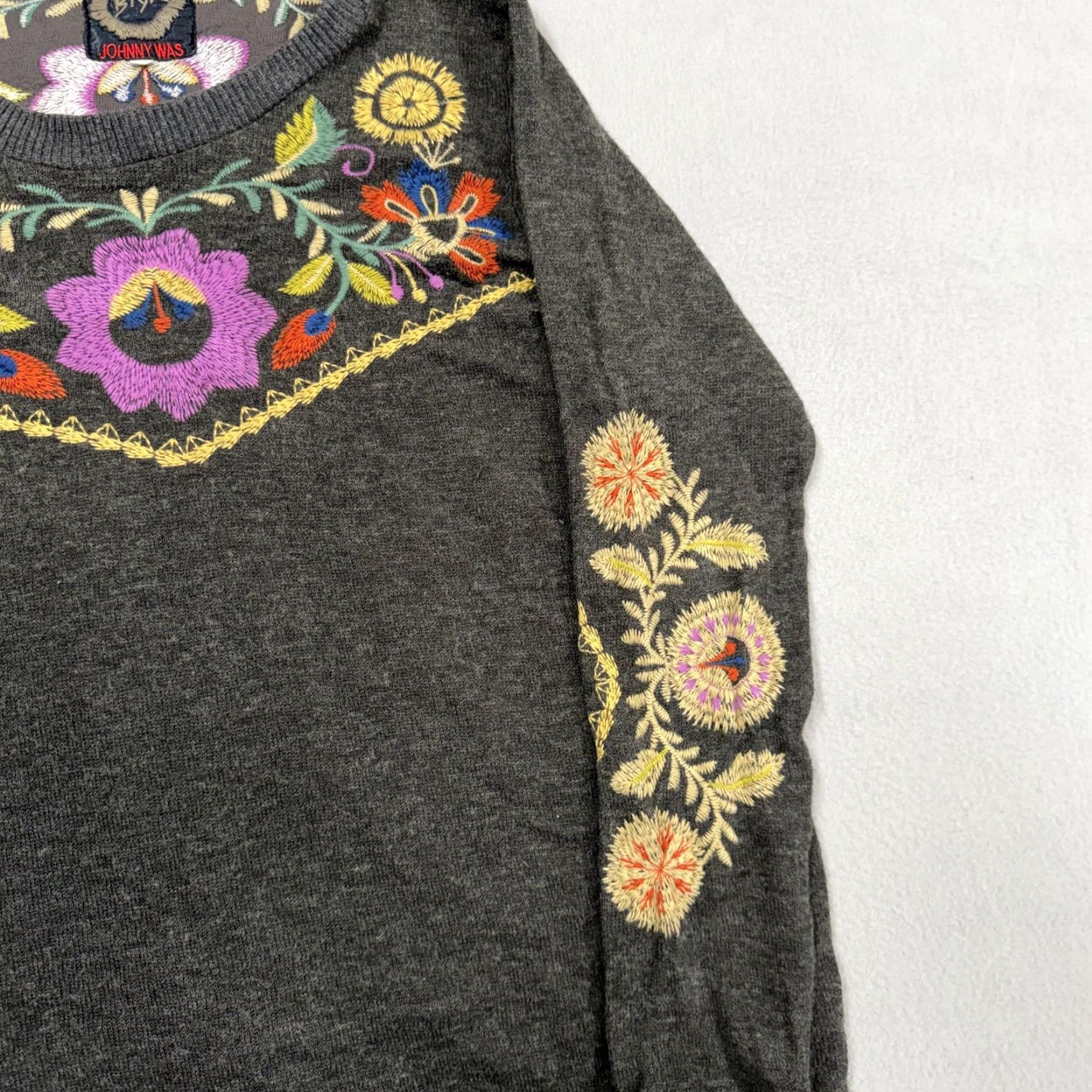 Johnny Was Johnny Was Sweater Womens Medium Gray Embroidered Floral Boho Crewneck Pullover Size M / US 6-8 / IT 42-44 - 5 Thumbnail