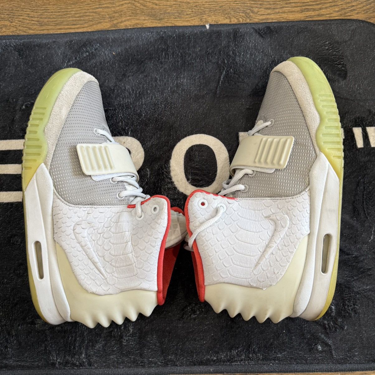 Kanye West × Nike Nike Yeezy 2 NRG Pure Platinum Size US 12 / EU 45 - 8 Thumbnail