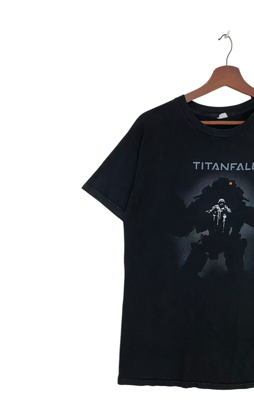Vintage Vintage Games Titanfall T-shirt 2000s Size US M / EU 48-50 / 2 - 5 Thumbnail