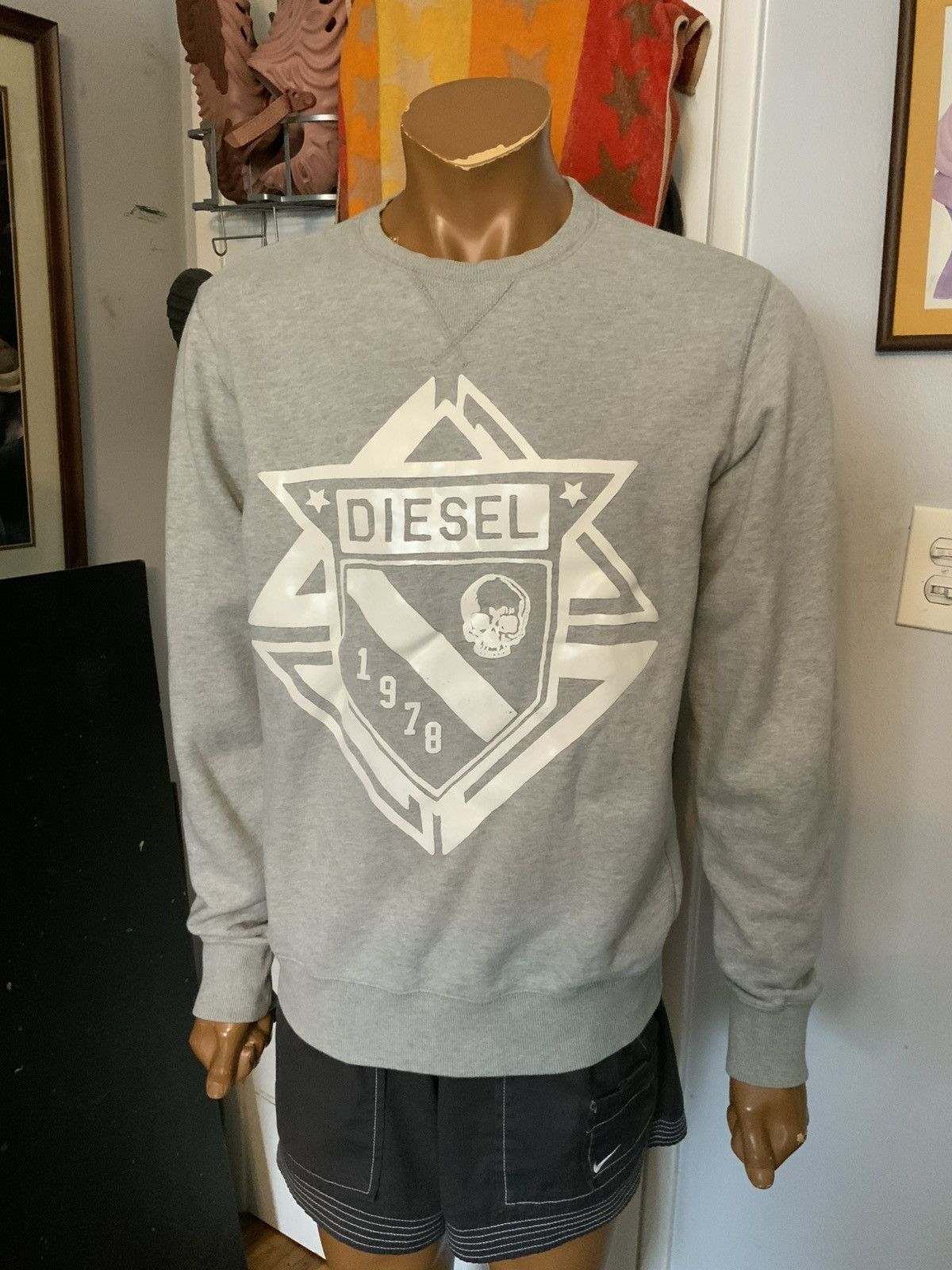 Diesel Diesel Gray Skull Crest Shield Graphic Crewneck Sweatshirt Size US L / EU 52-54 / 3 - 10 Thumbnail