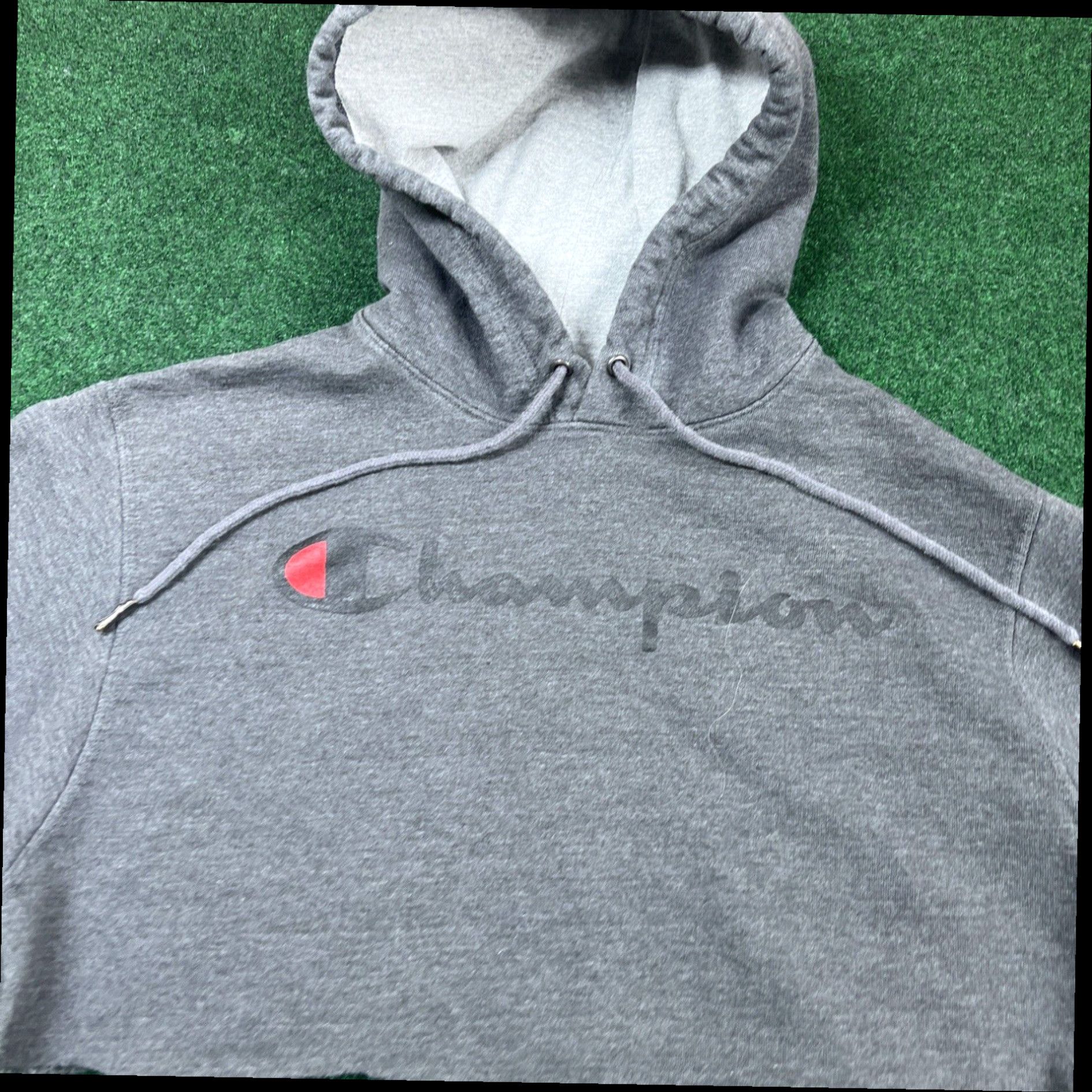 Champion Champion Sweater Womens Sz Small Gray Pullover Crop Top Size S / US 4 / IT 40 - 2 Thumbnail
