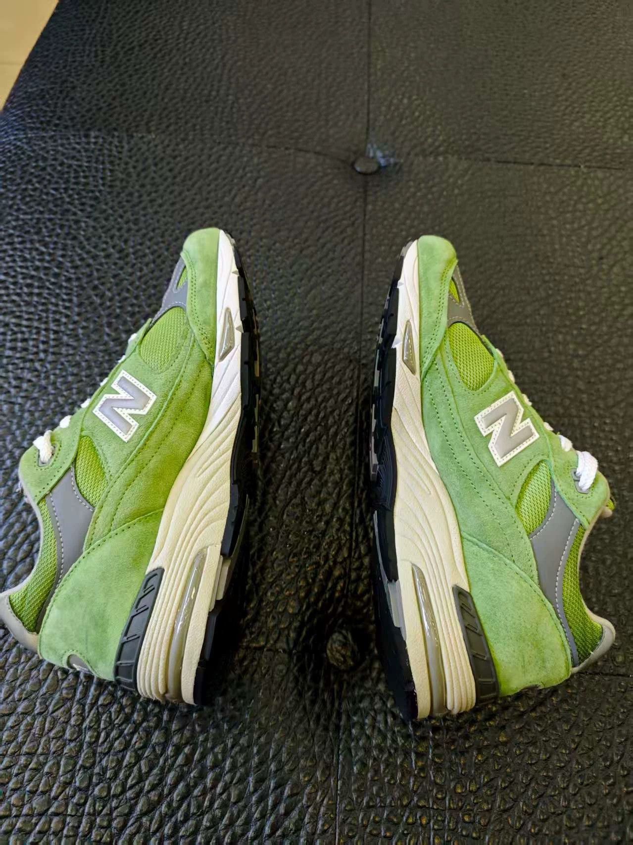 New Balance New Balance 991 Men's Green UK-Made Low-Top Running Shoes Size US 10 / EU 43 - 7 Thumbnail
