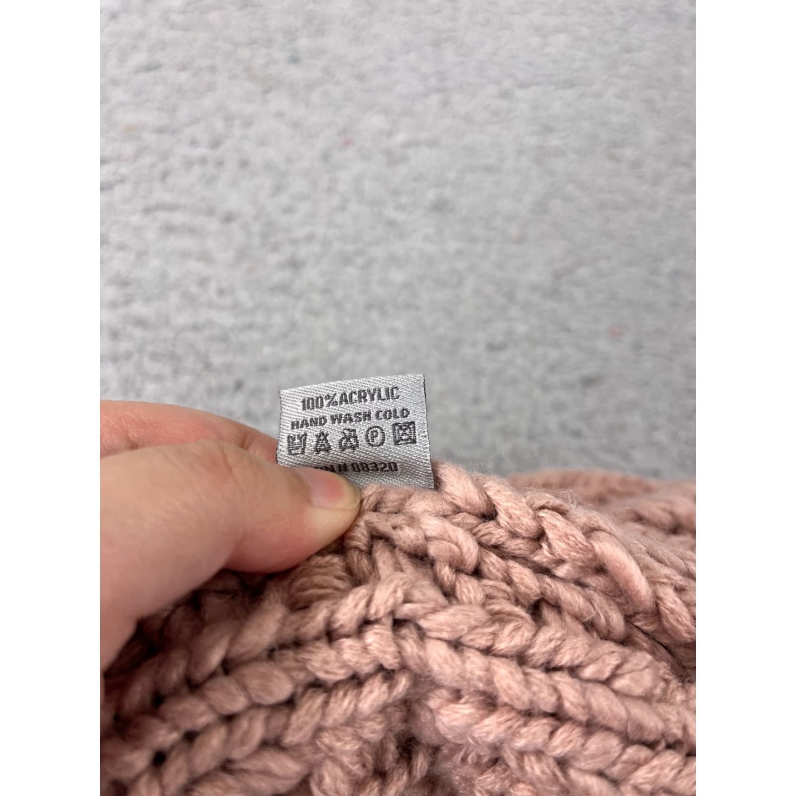 Vintage C.C Exclusive Beanie Toque Womens One Size Pink Knit 100% Acrylic Winter Ski Pom Hat/Cap Adult Women Beanie Pink Ski 100% Acrylic Winter Size ONE SIZE - 8 Thumbnail