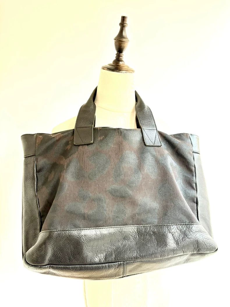 Vivienne Westwood Vivienne Westwood size os Black and brown leopard print han Size ONE SIZE - 4 Thumbnail