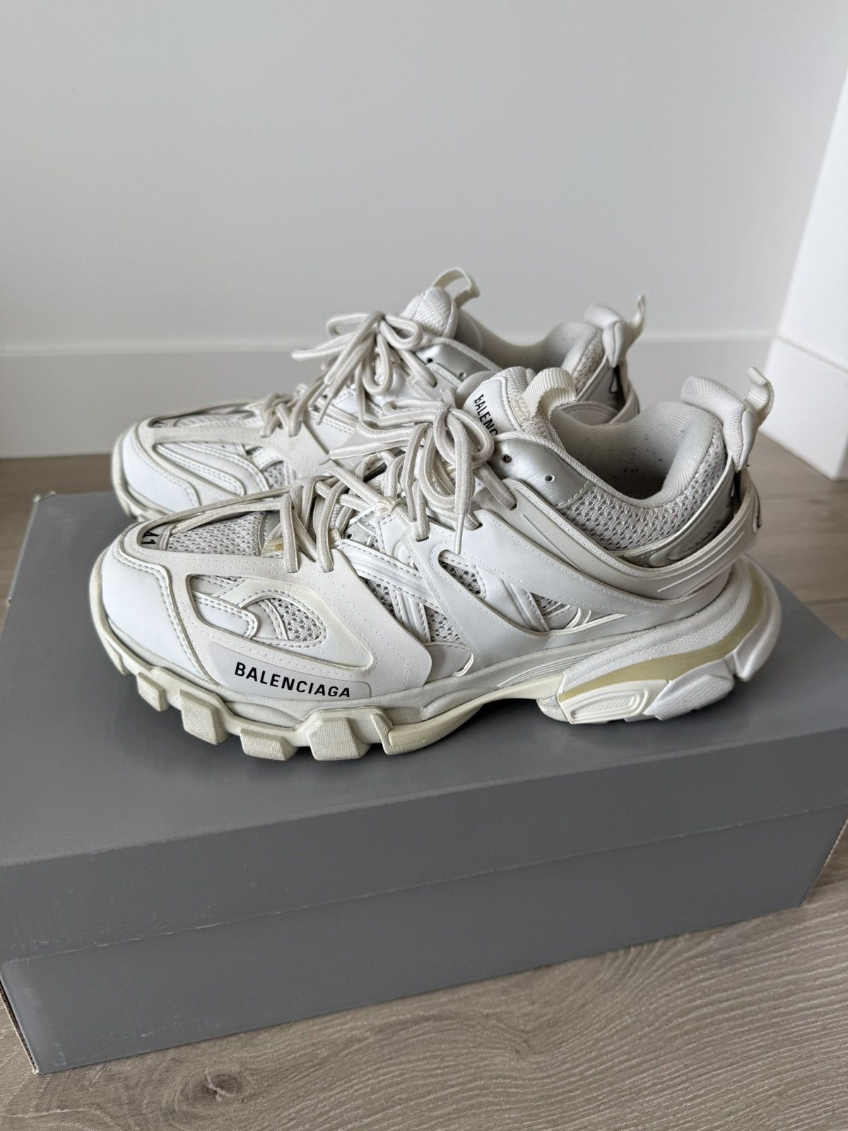 靴 Balenciaga 10XL Sneaker White 41 Balenciaga Balenciaga 10XL Sneakers White/Red/Orange - Size