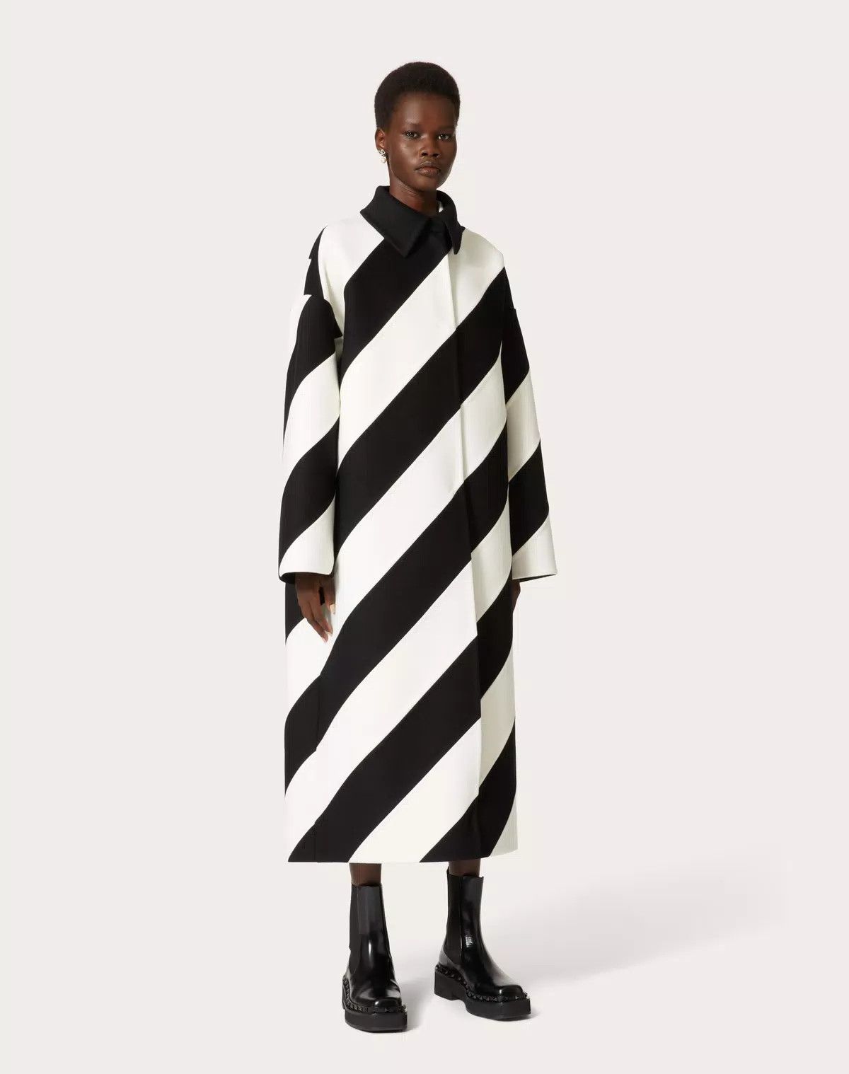 Valentino o1s1wg110625 Compact Drap Strhype Coat in Black/White Size M / US 6-8 / IT 42-44 - 3 Thumbnail
