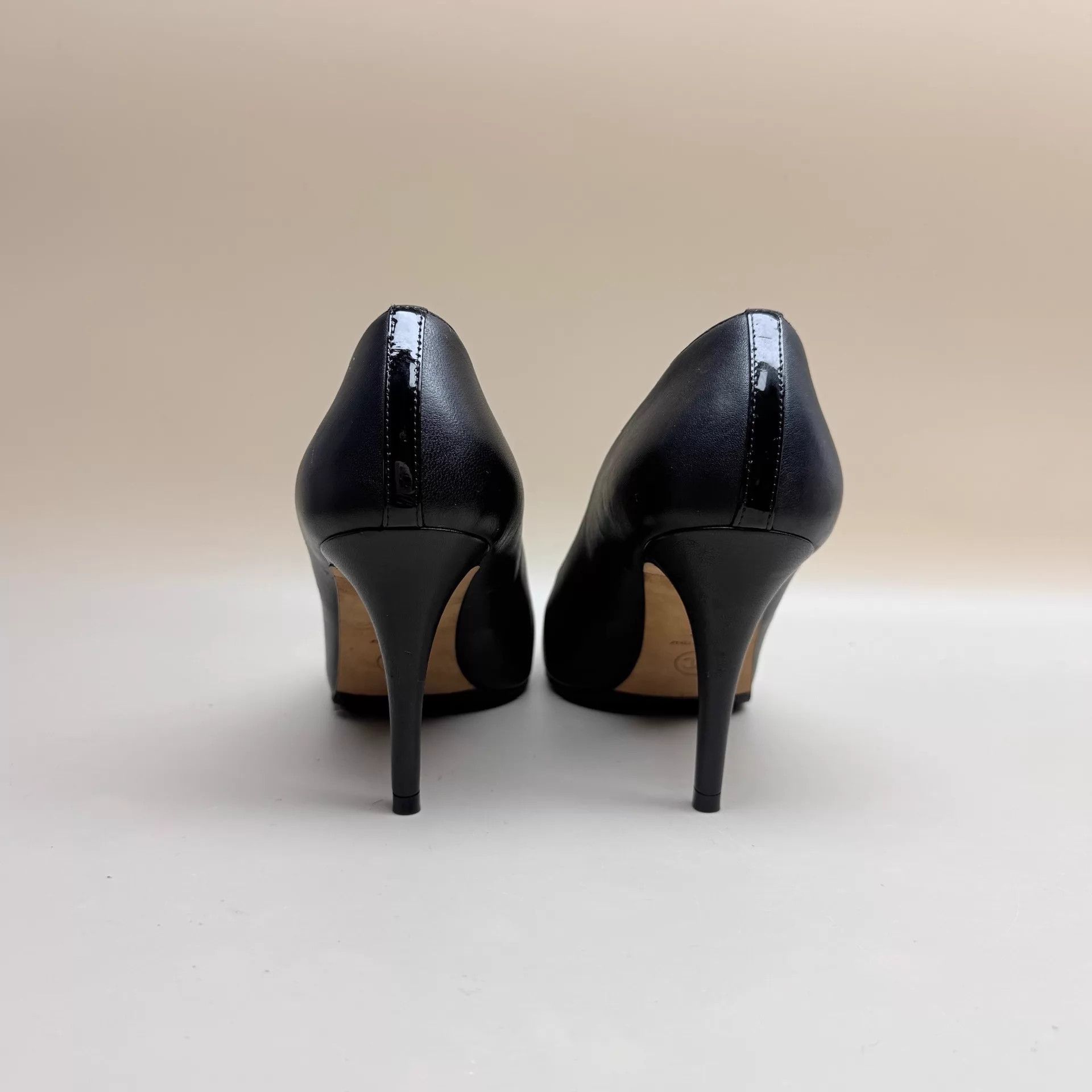 Chanel CHANEL Black Double C Embroidered Heels 37 (99 New) Size US 6.5 / IT 36.5 - 3 Thumbnail