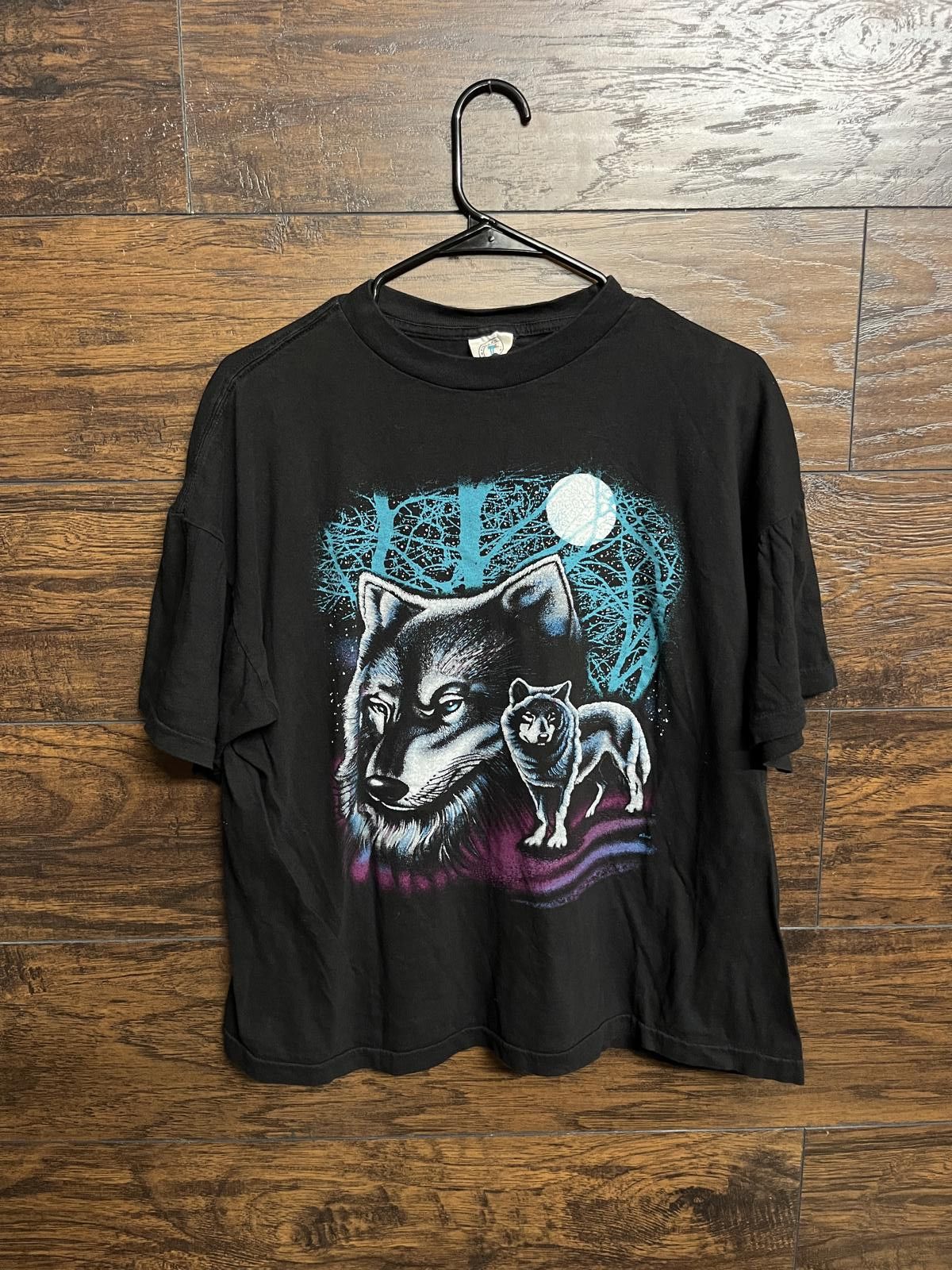 Designer Vintage Wolves T-shirt - Full Moon Wolf Tee XL Size US XL / EU 56 / 4 - 1 Thumbnail