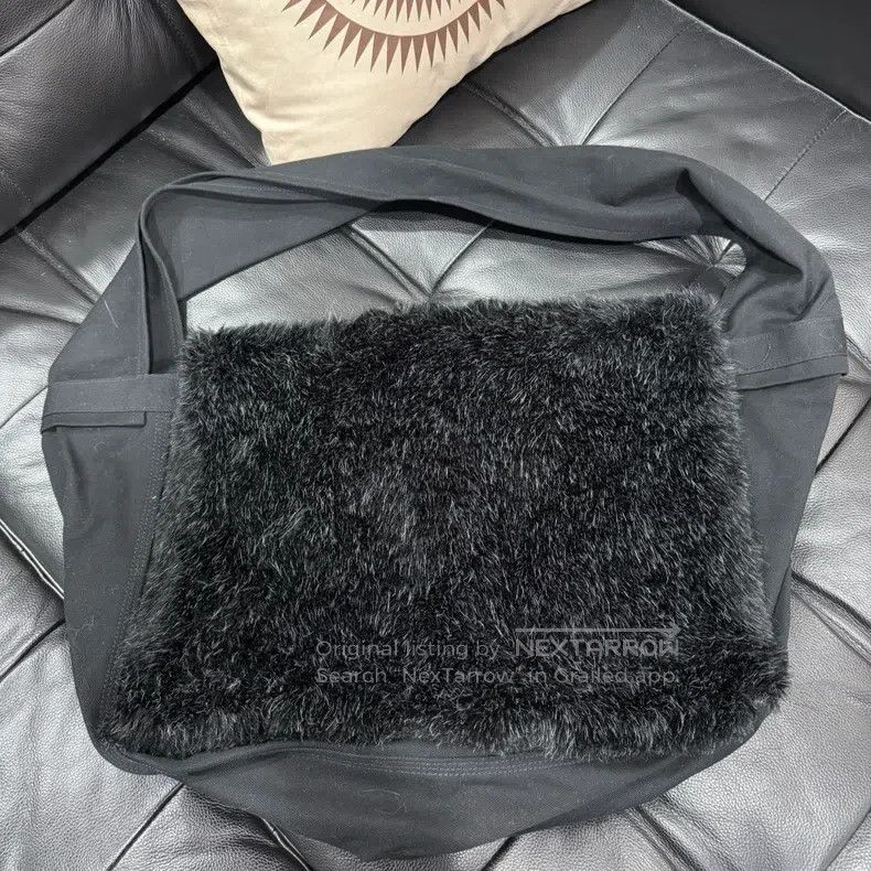 Comme des Garcons Comme Des Garcons Furry Vagabond Bag Size ONE SIZE - 1 Thumbnail