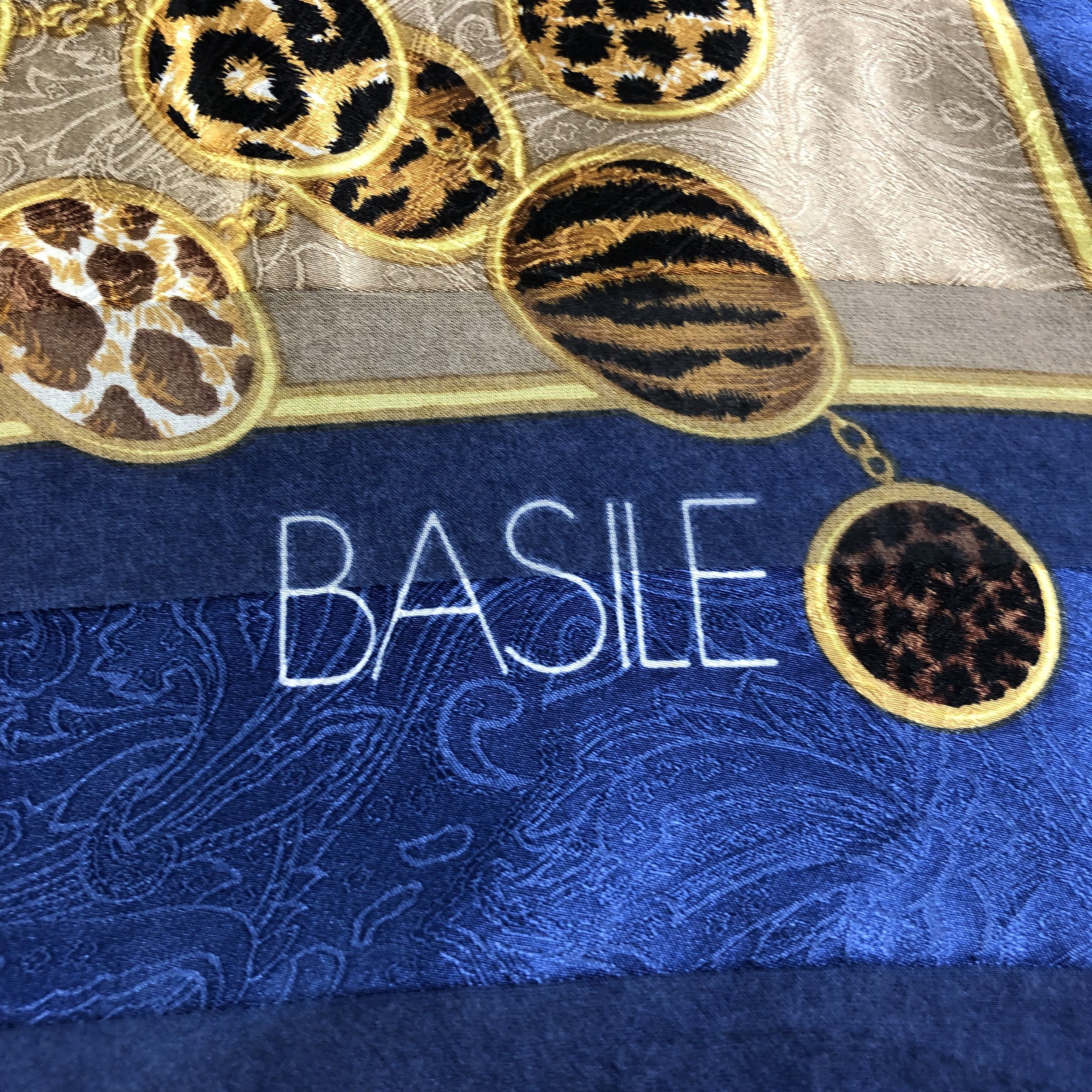 Japanese Brand Basile Gold Chains Slit Thread Silk Scarf M669 Size ONE SIZE - 3 Thumbnail