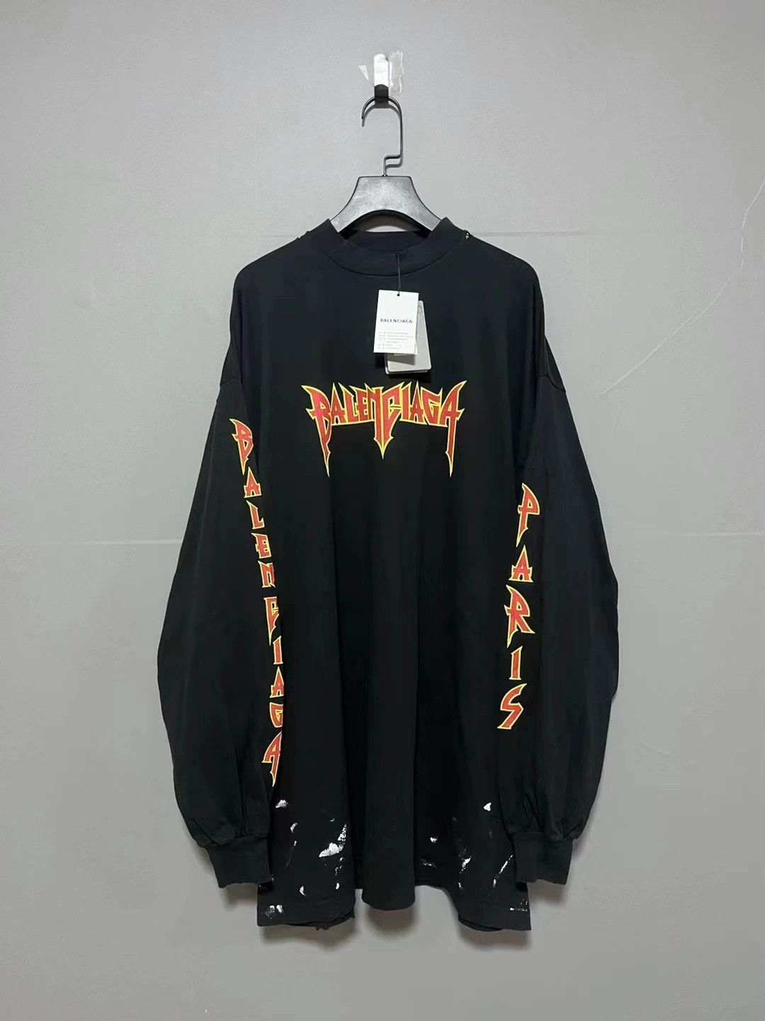 Balenciaga Balenciaga Balenciaga destroys rock lightning logo long sl Size US M / EU 48-50 / 2 - 1 Thumbnail