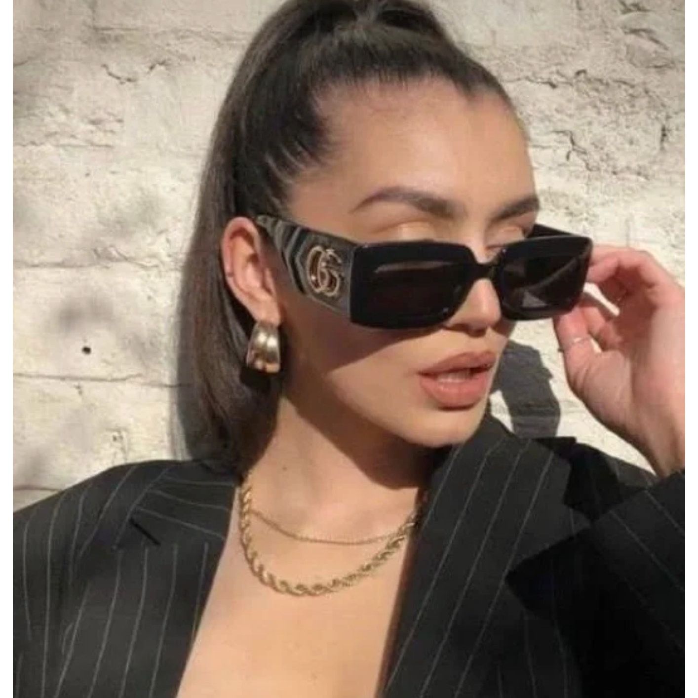 Gucci NEW Gucci GG0811S Black Scalloped Arm Sunglasses Size ONE SIZE - 1 Thumbnail