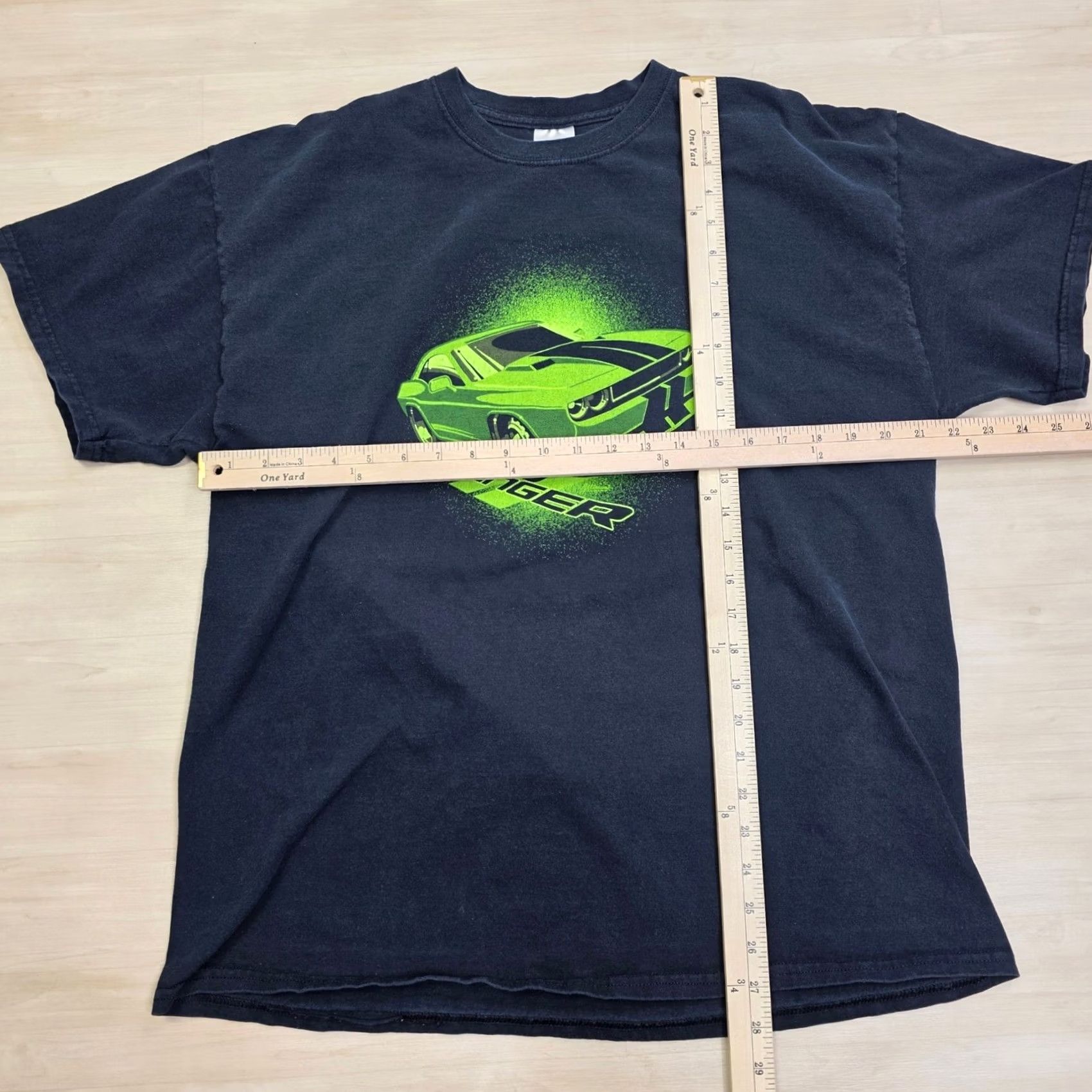 Gildan VINTAGE? No. Dodge Challenger Black Green Graphic Shirt Ultra Cotton Car Tee Men's Large Size US L / EU 52-54 / 3 - 4 Thumbnail