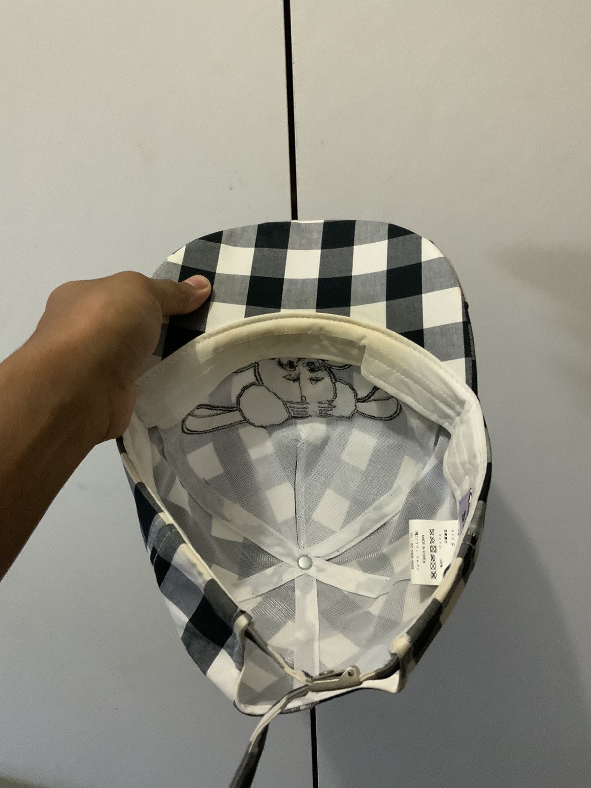 Hat Club Punyus Cartoon Big Logo Striped Hat Size ONE SIZE - 8 Thumbnail