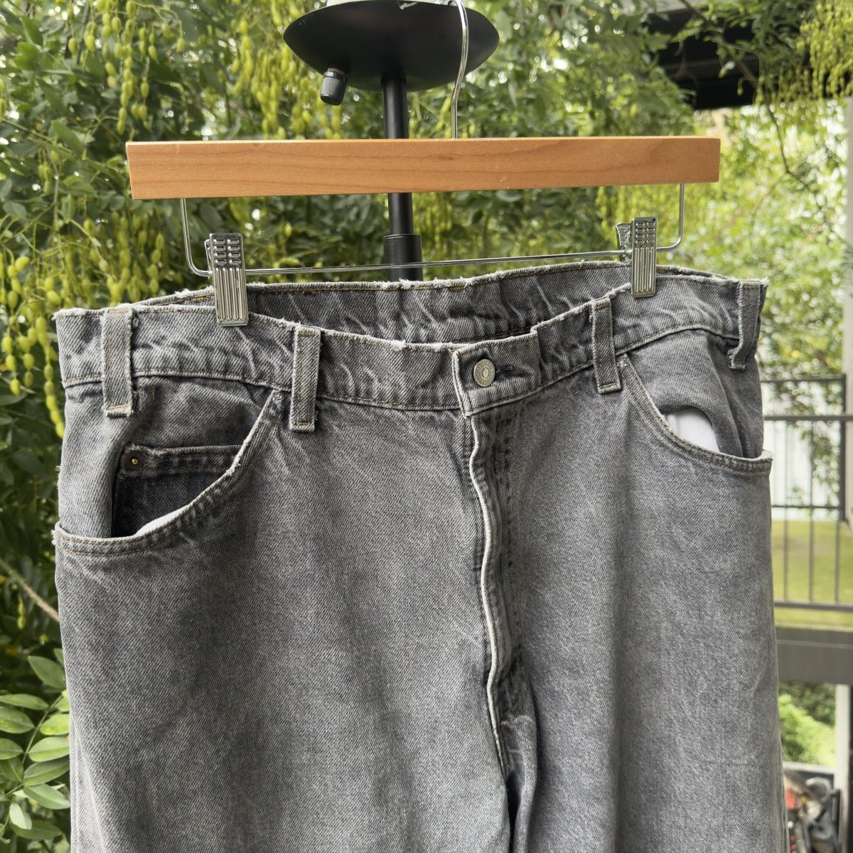 Levi's 90s Levi's 505 Black Jeans Distressed ERD Grunge Chrome Size US 36 / EU 52 - 5 Thumbnail