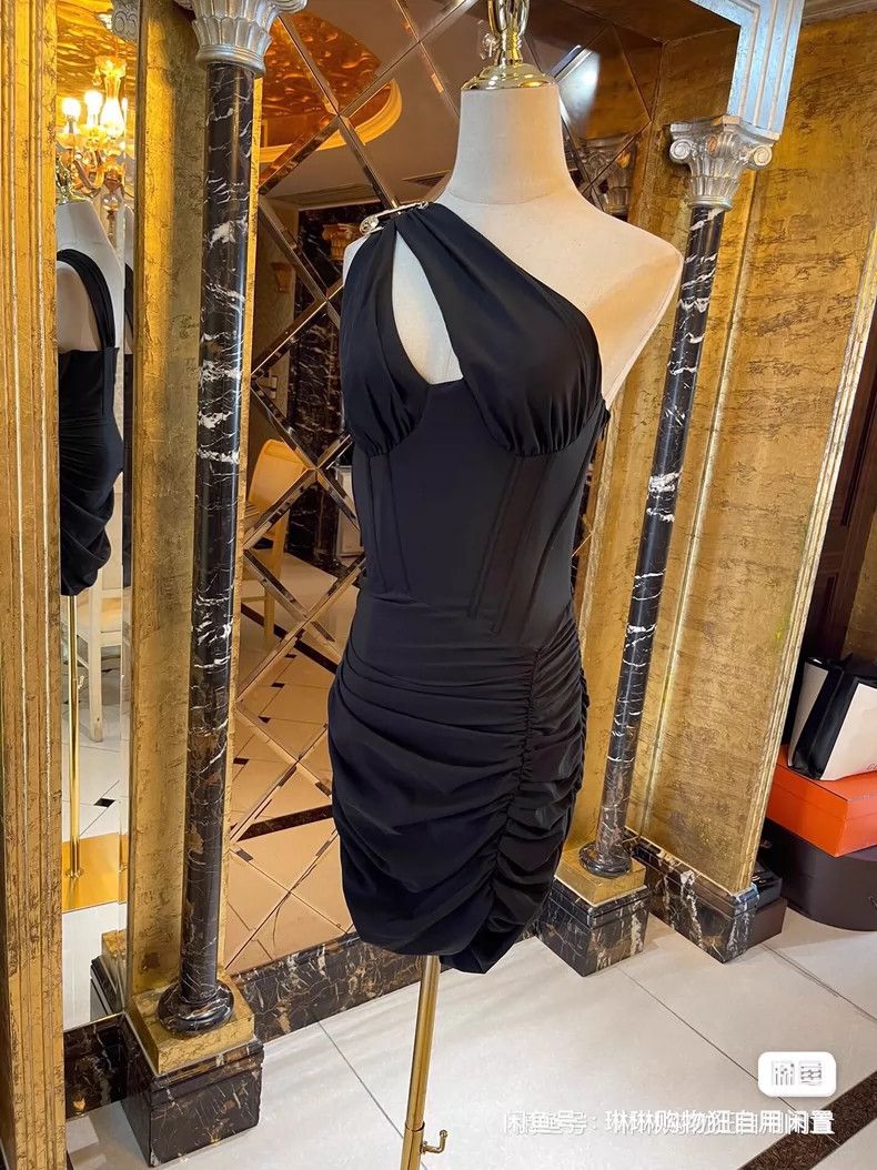 Versace Versace Fishbone shaping dress Size M / US 6-8 / IT 42-44 - 5 Thumbnail