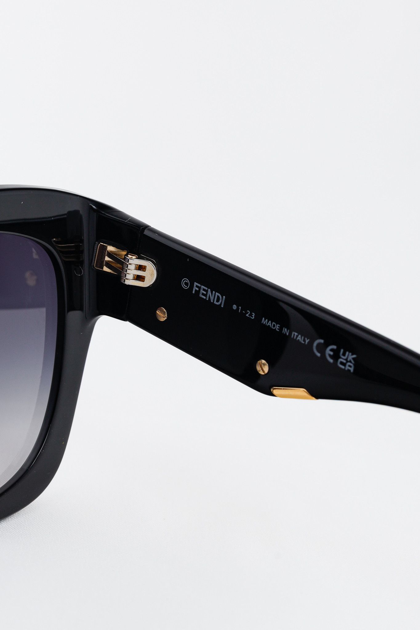 Fendi Fendi FE40098I First F-Motif Oversized Acetate Sunglasses Size ONE SIZE - 7 Thumbnail