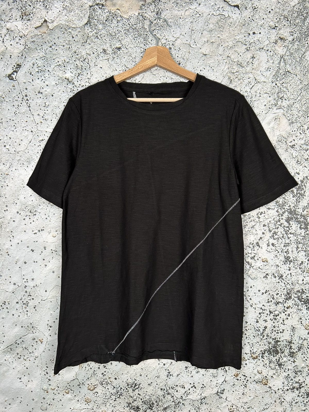 FIRST AID TO THE INJURED グラフィックTシャツ FIRST AID TO THE INJURED 