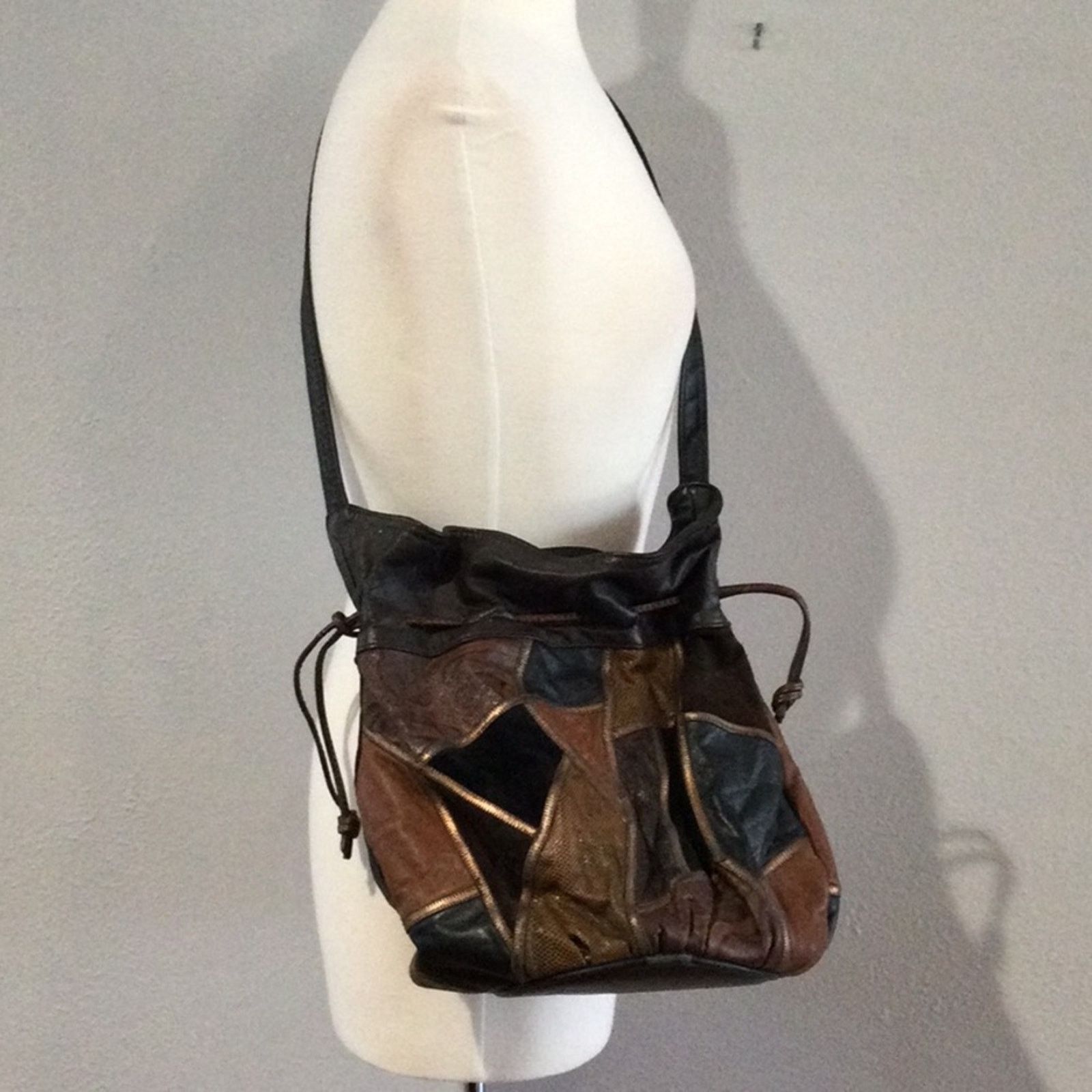 Other Vintage 70's Leather & Patchwork Crossbody Bucket Purse Size ONE SIZE - 1 Thumbnail
