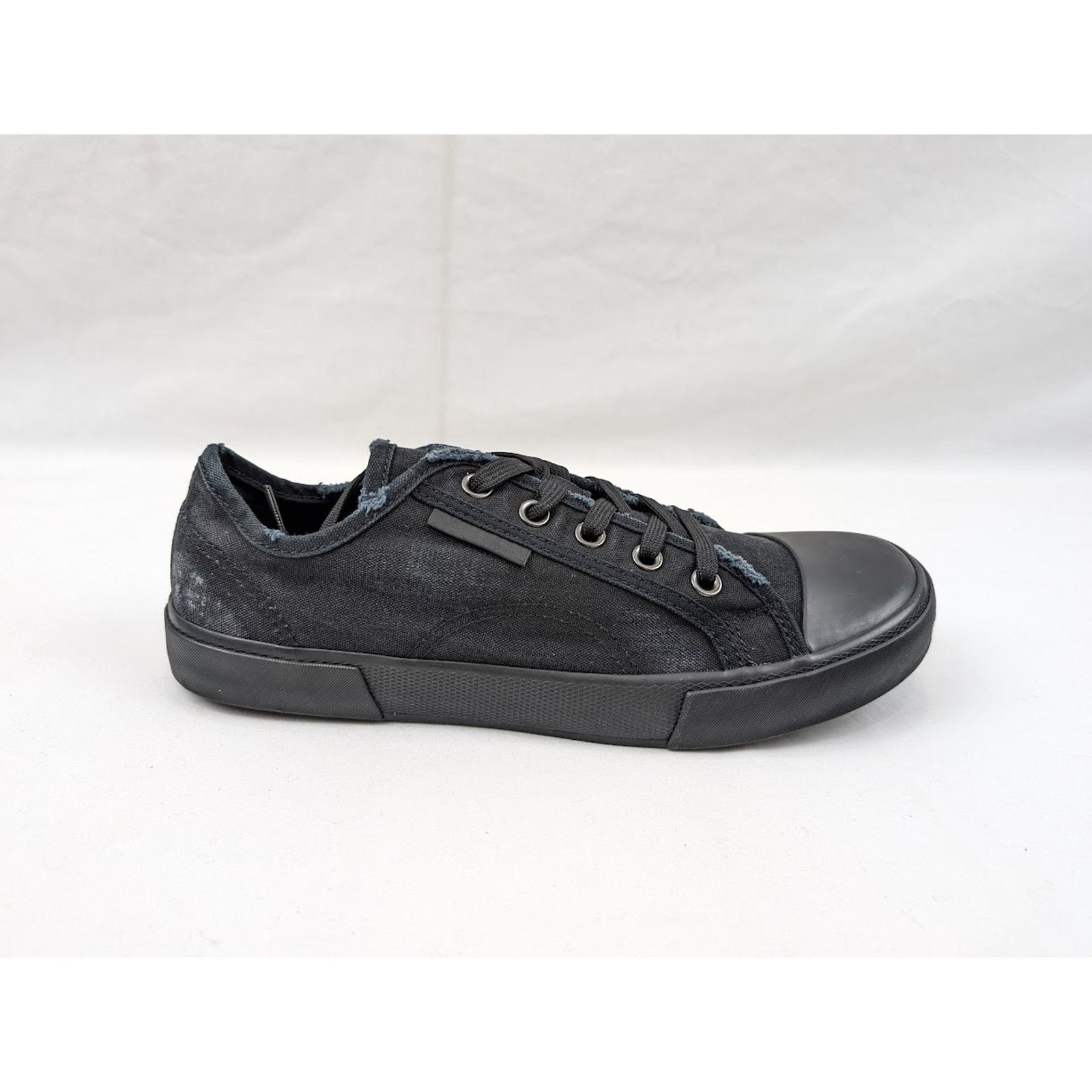 Balenciaga o1rshd1 Paris Low-Top Sneakers in Black Size US 8 / EU 41 - 1 Thumbnail