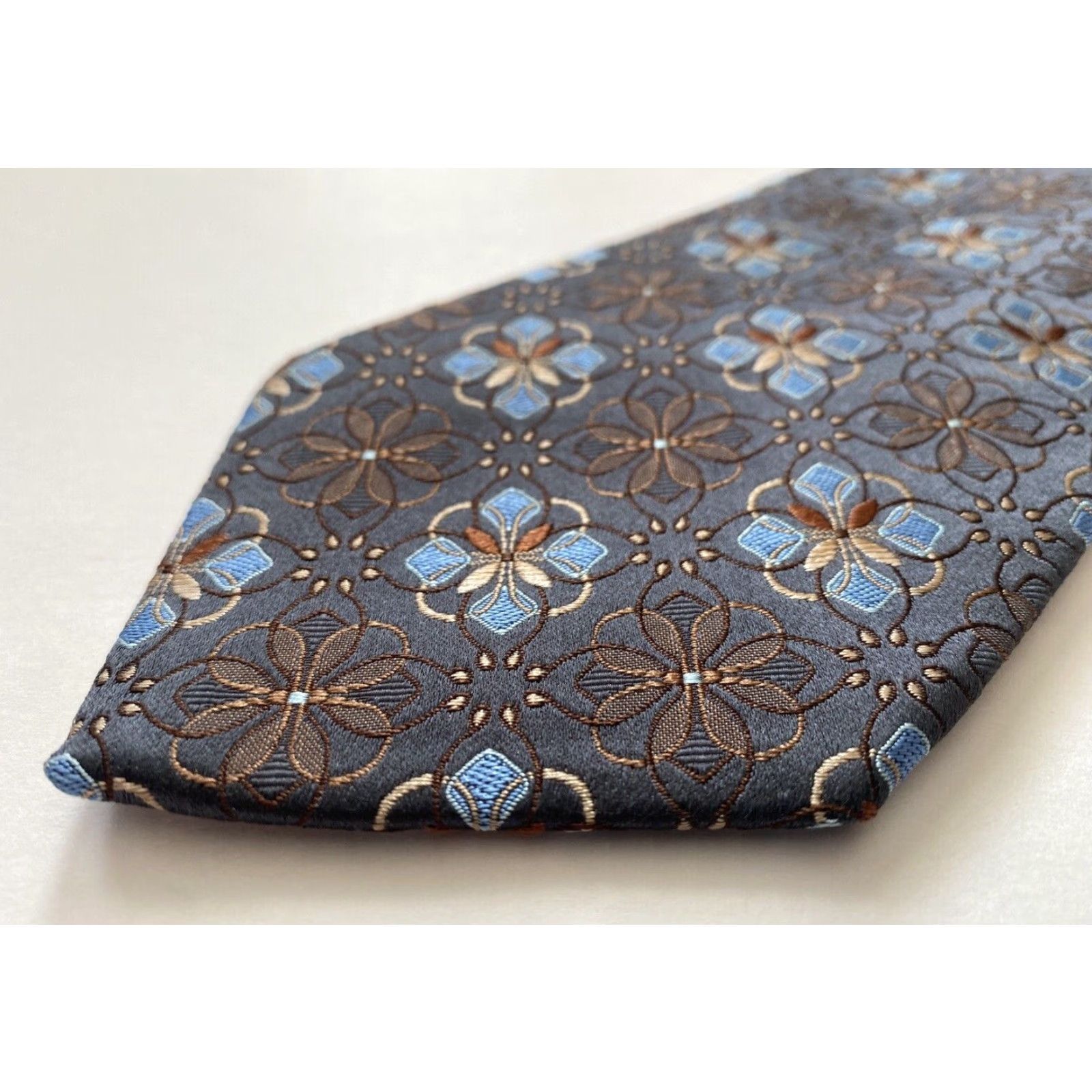 Ermenegildo Zegna VINTAGE Men's Ermenegildo Zegna Floral Luxury Silk Tie Made in Italy Size ONE SIZE - 6 Thumbnail